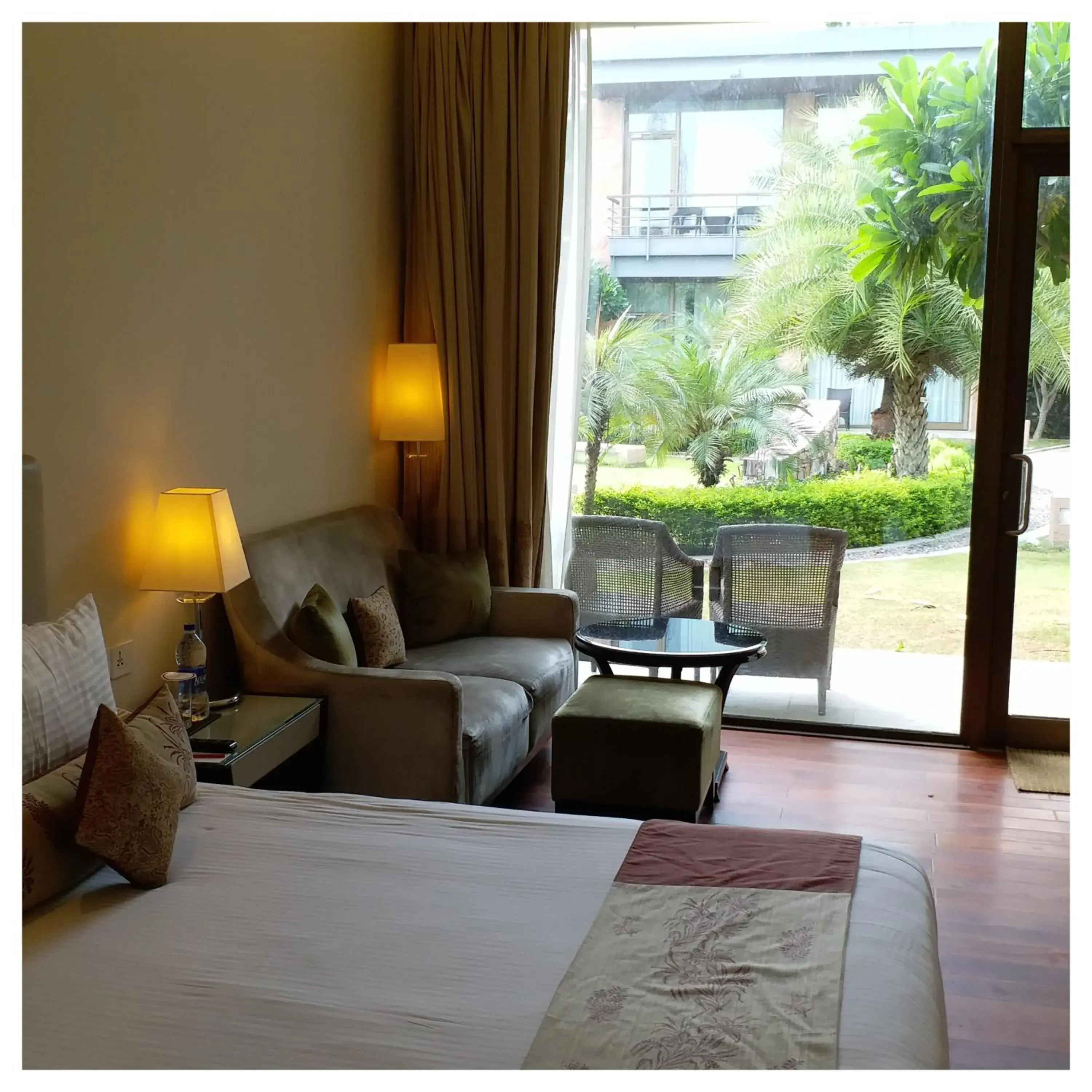 Inner courtyard view, Bed in The Gateway Resort Damdama Lake