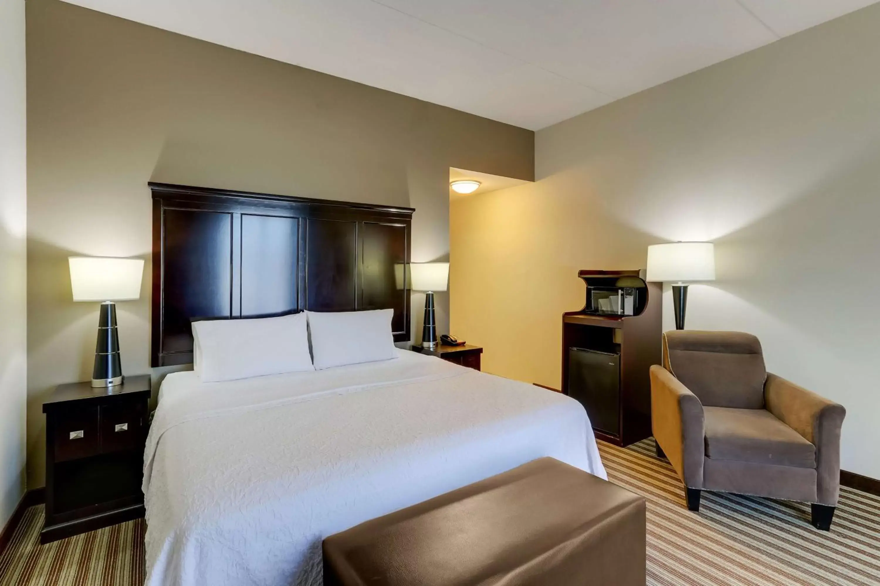 Bed in Hampton Inn and Suites Swansboro Near Camp Lejeune