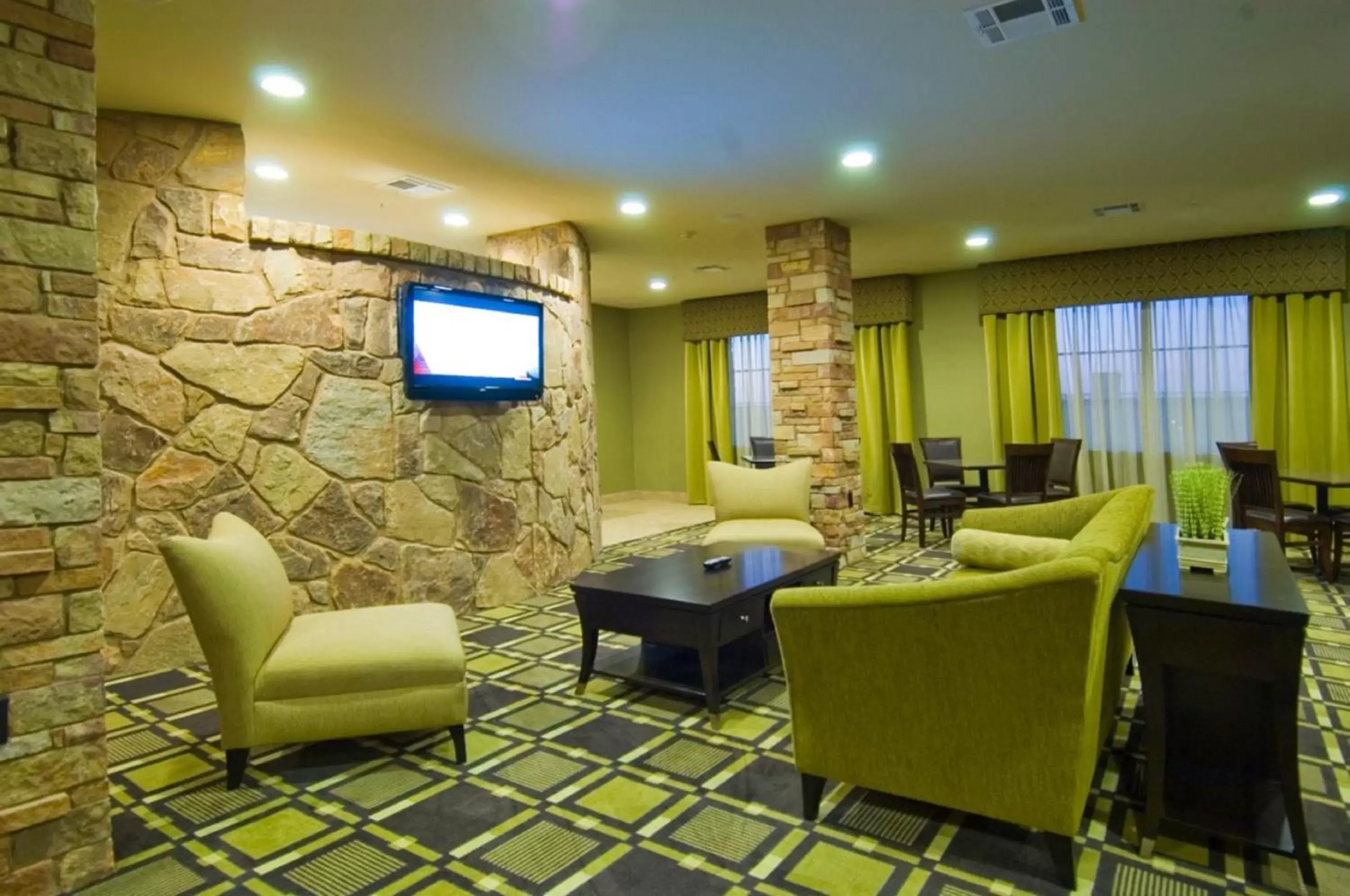 Breakfast, Lounge/Bar in Holiday Inn Express Marble Falls, an IHG Hotel