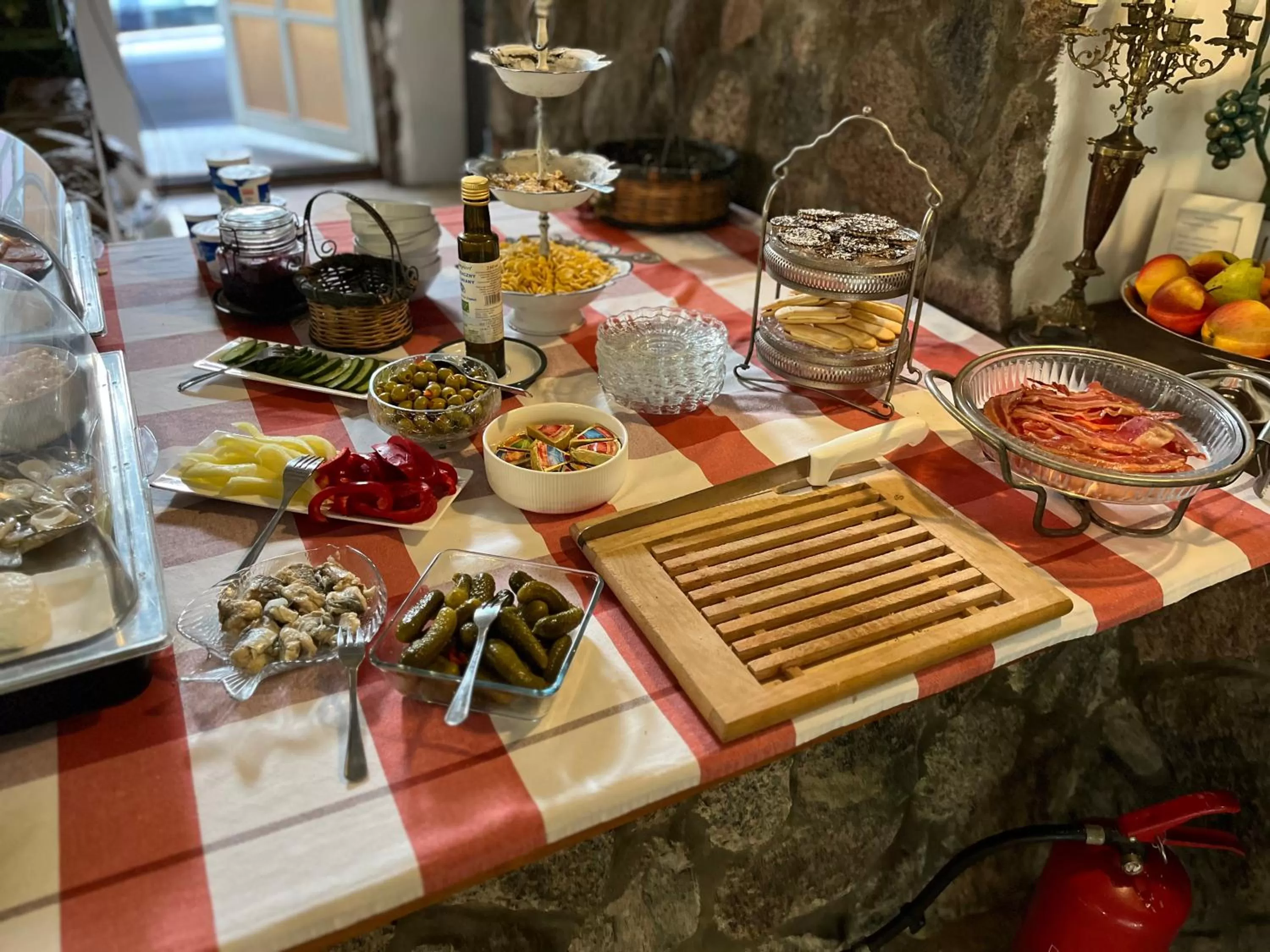 Breakfast in Dedek Park - historyczny dworek w pięknym Parku Skaryszewskim obok Stadionu Narodowego