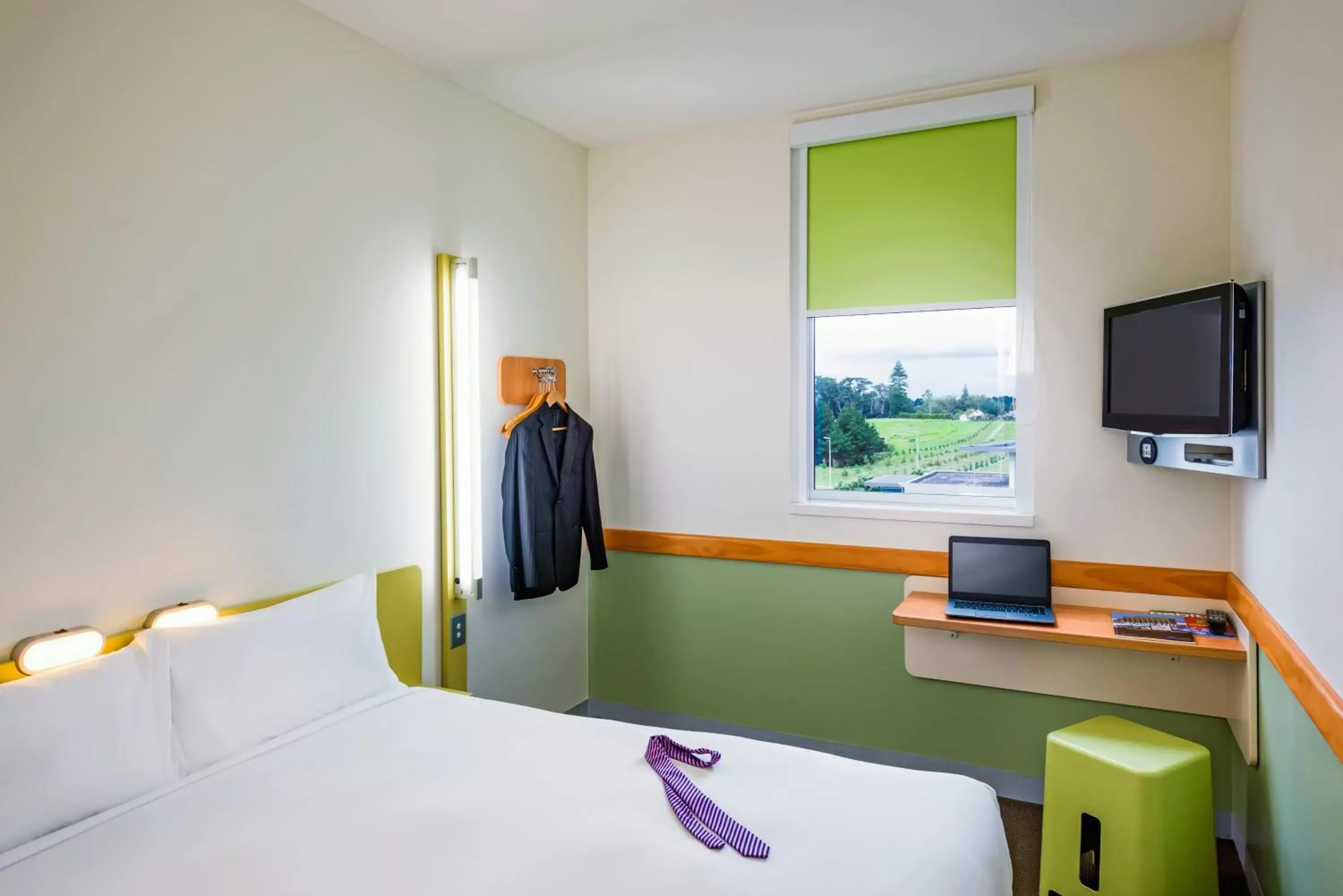 Bed in ibis budget Hamburg St Pauli Messe