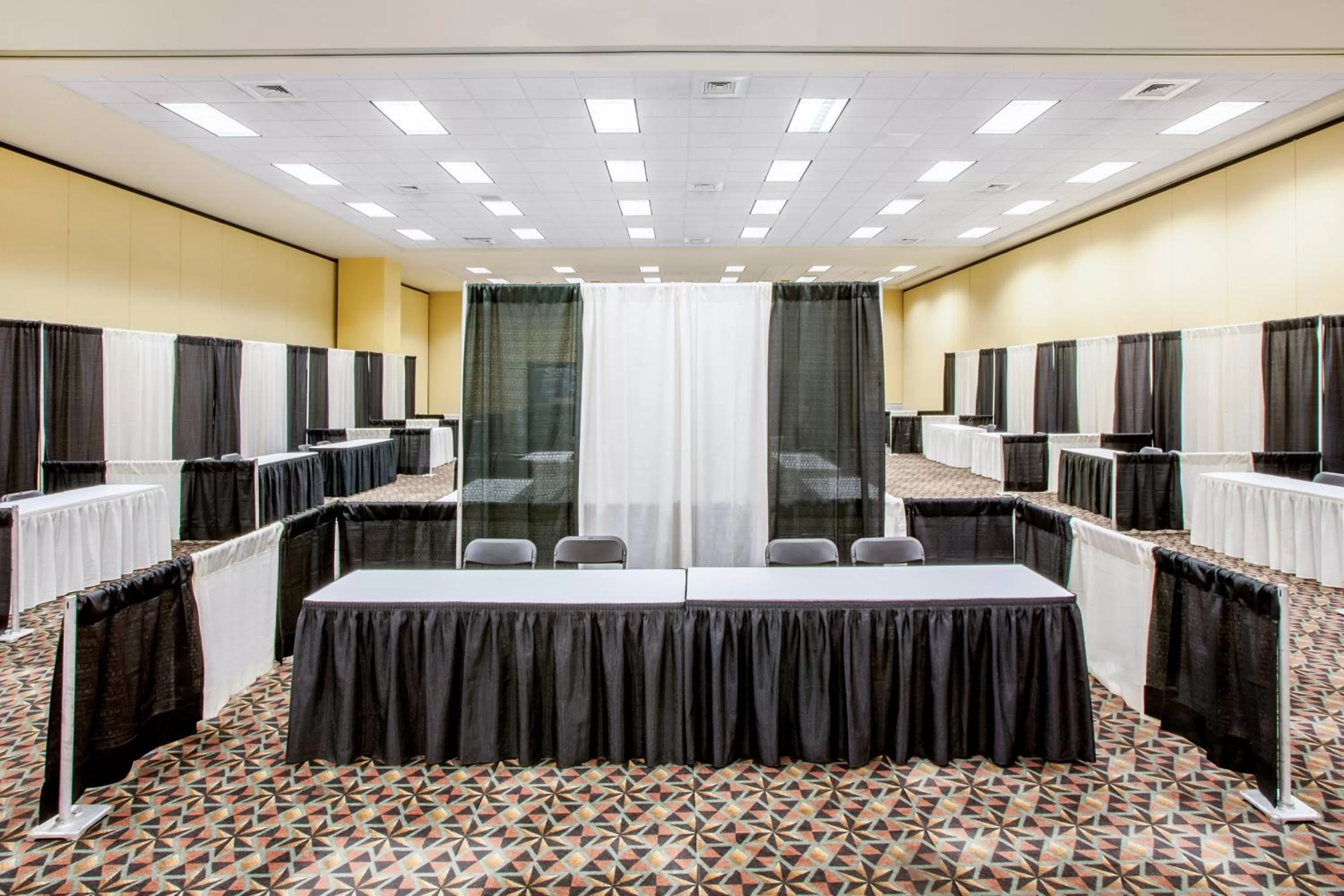 Lobby or reception in Crowne Plaza Springfield Convention Center by IHG