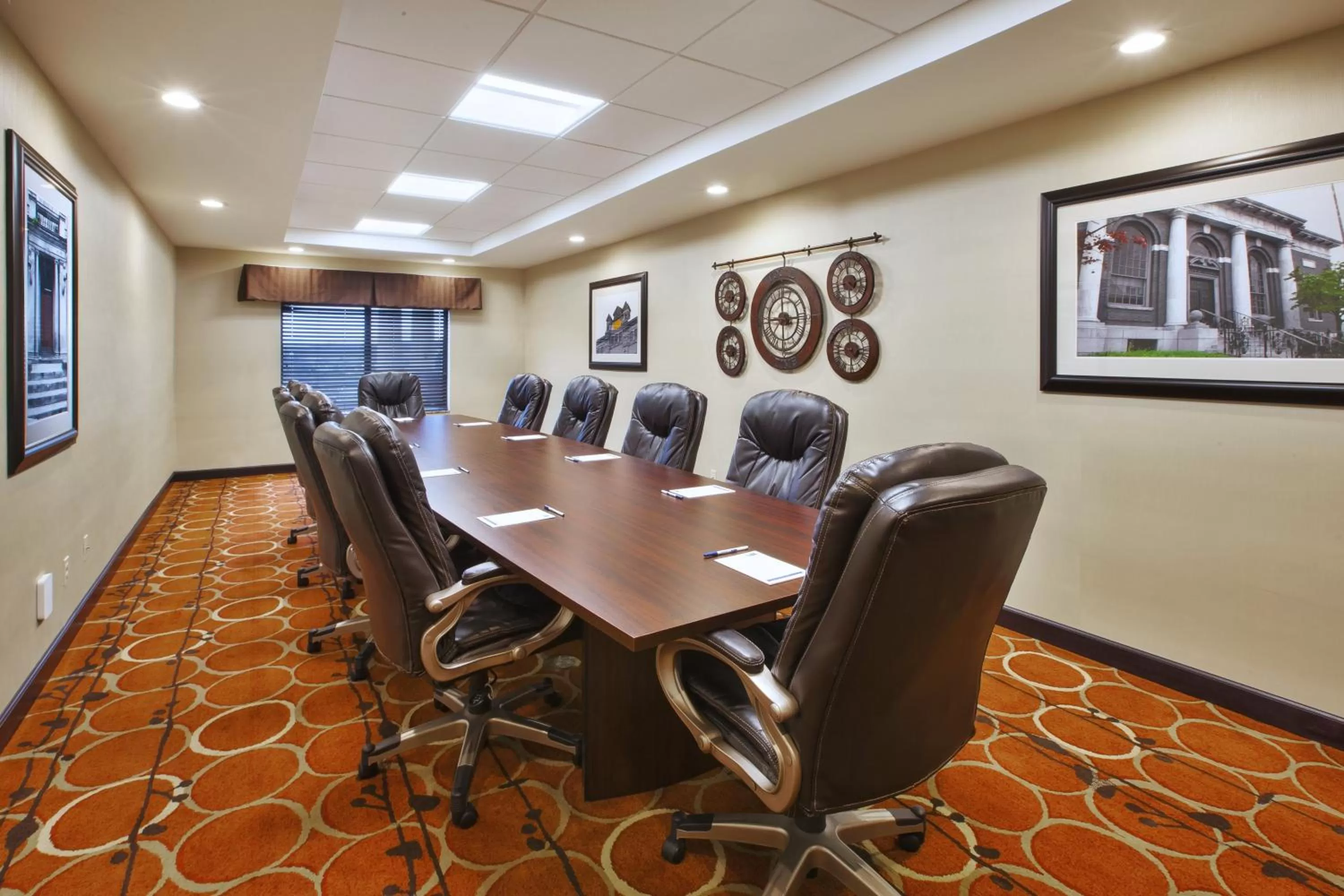 Meeting/conference room in Holiday Inn Express & Suites Washington - Meadow Lands by IHG