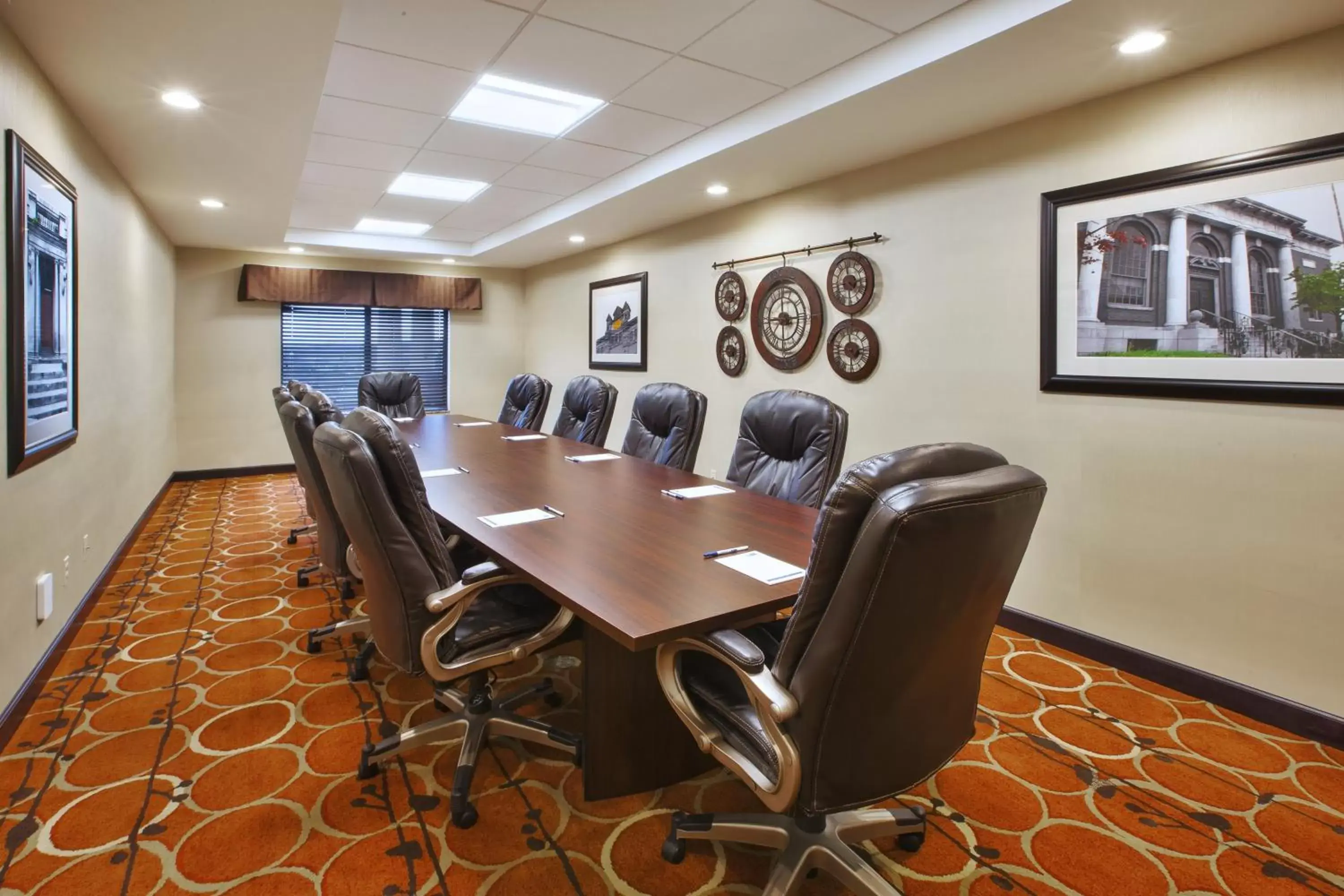 Meeting/conference room in Holiday Inn Express & Suites Washington - Meadow Lands, an IHG Hotel