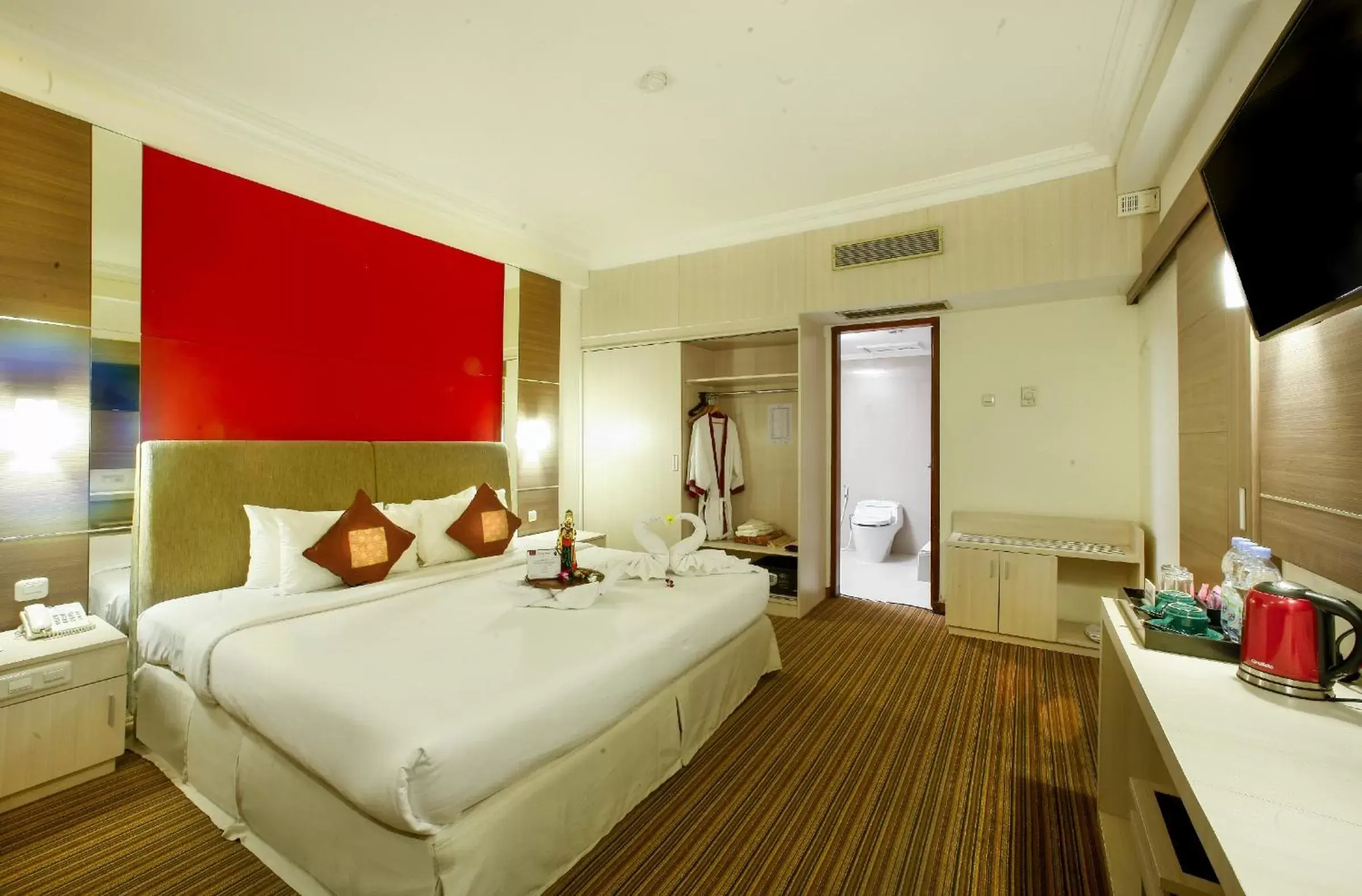 Bed in Grand Inna Tunjungan