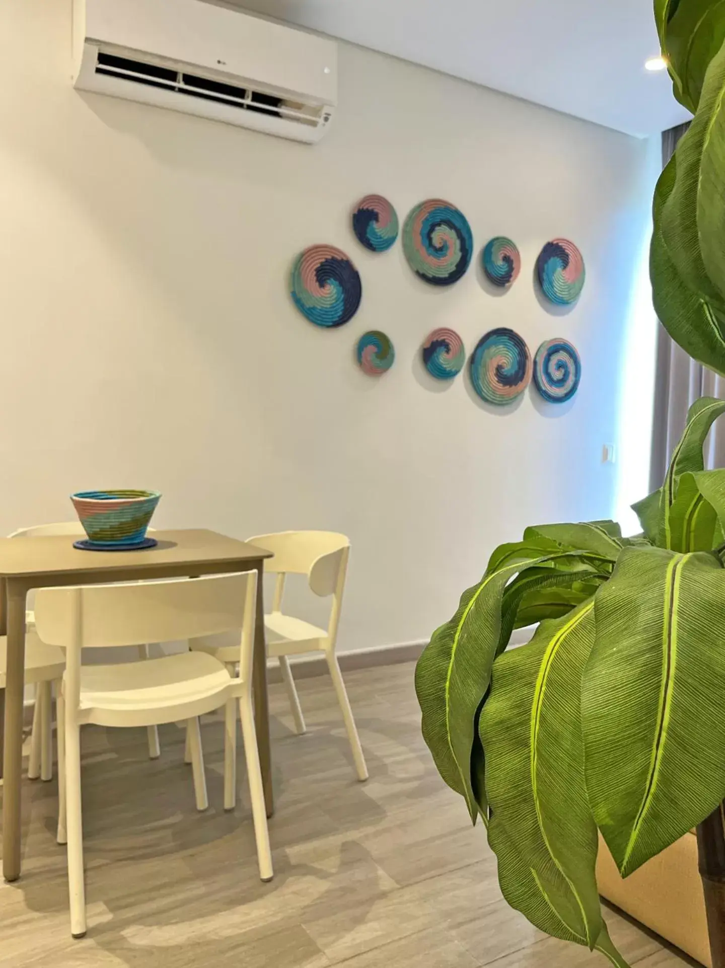 Seating area, Dining Area in Azure Lofts & Pool