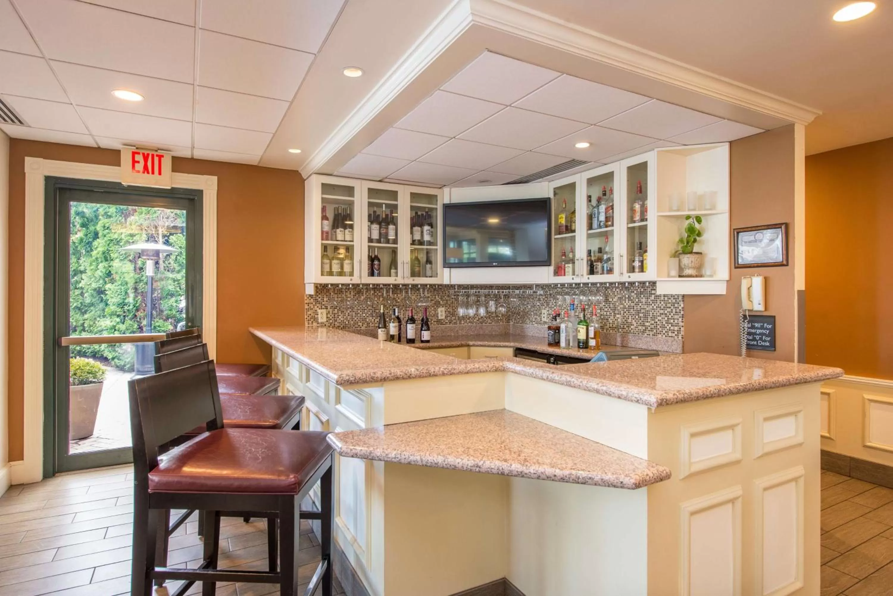 Lounge or bar in Hilton Garden Inn Fishkill