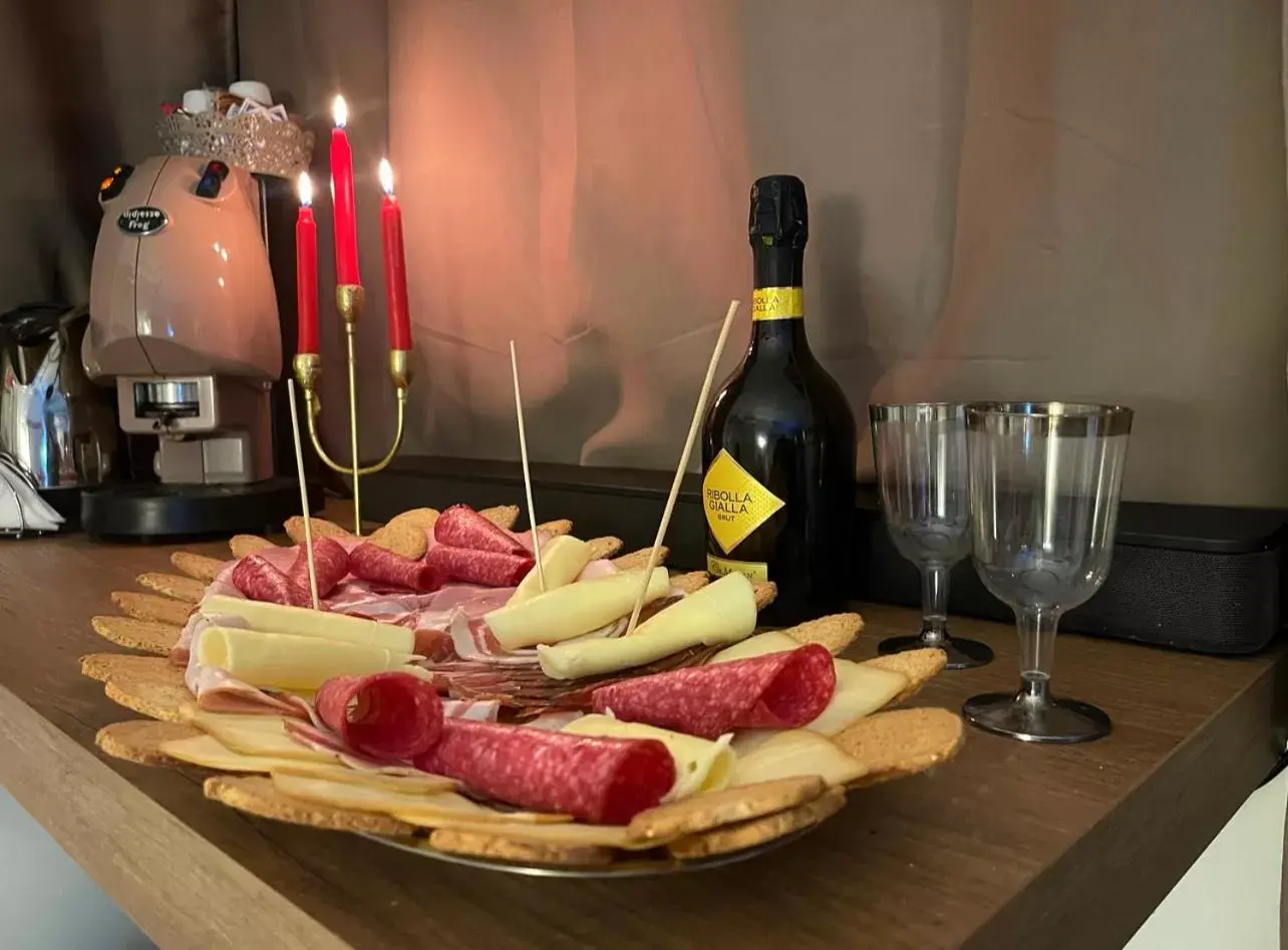 Food and drinks in Le Suite del Lungomare Catania Food and drinks in Le Suite del Lungomare Catania