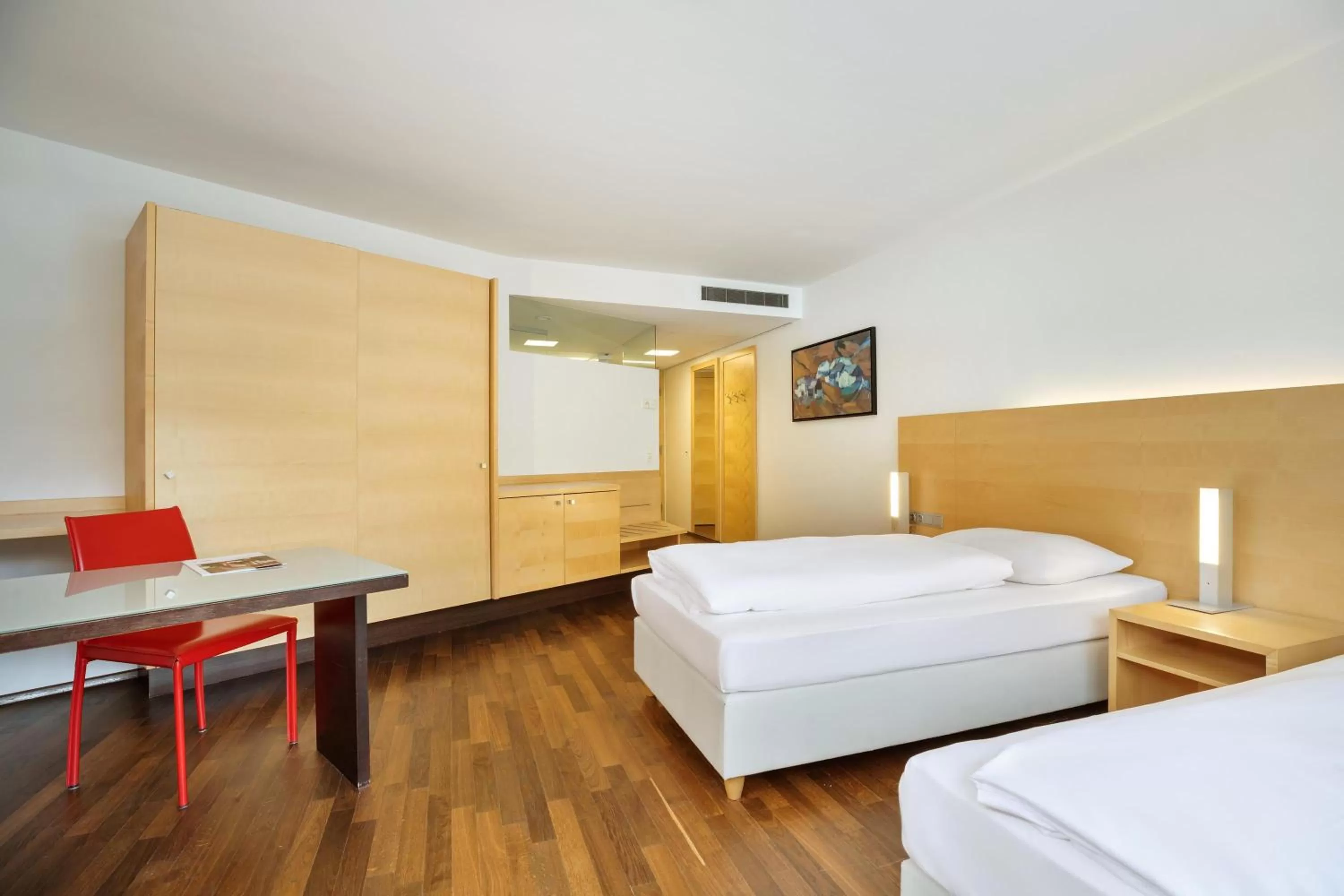 Photo of the whole room, Bed in Austria Trend Hotel Congress Innsbruck