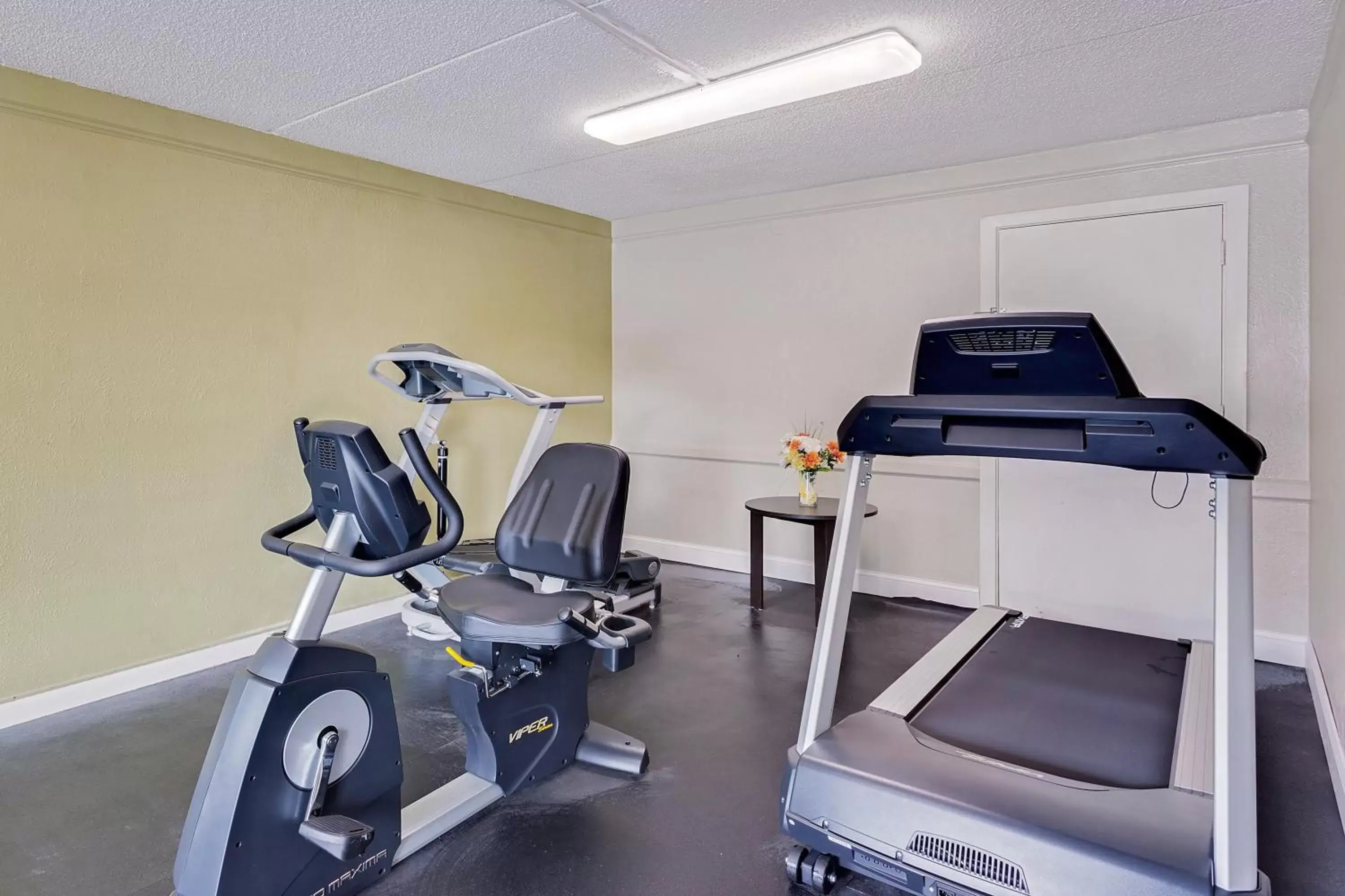 Fitness centre/facilities, Fitness Center/Facilities in Baymont by Wyndham Jacksonville Orange Park