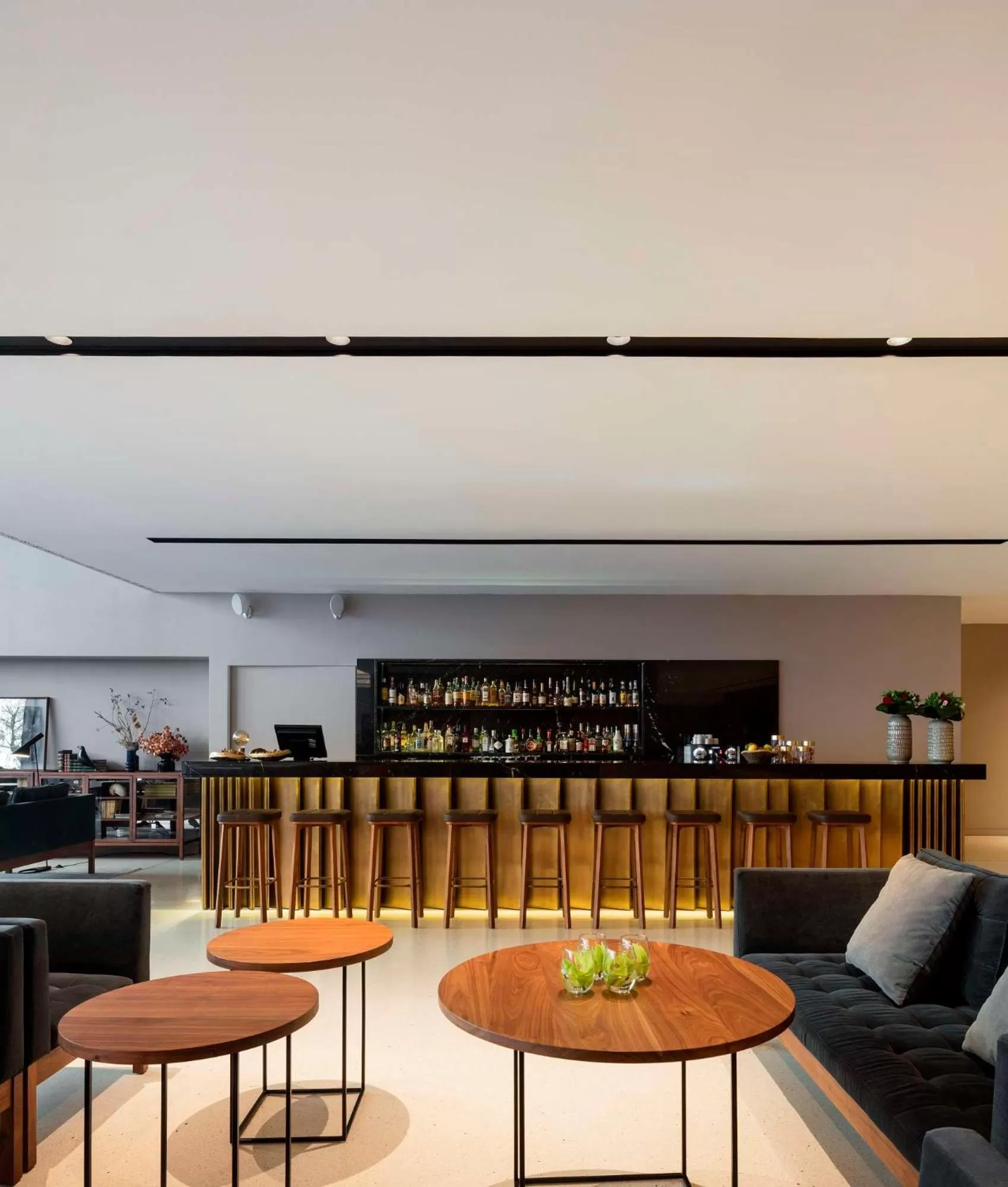 Restaurant/places to eat in Lux Lisboa Park