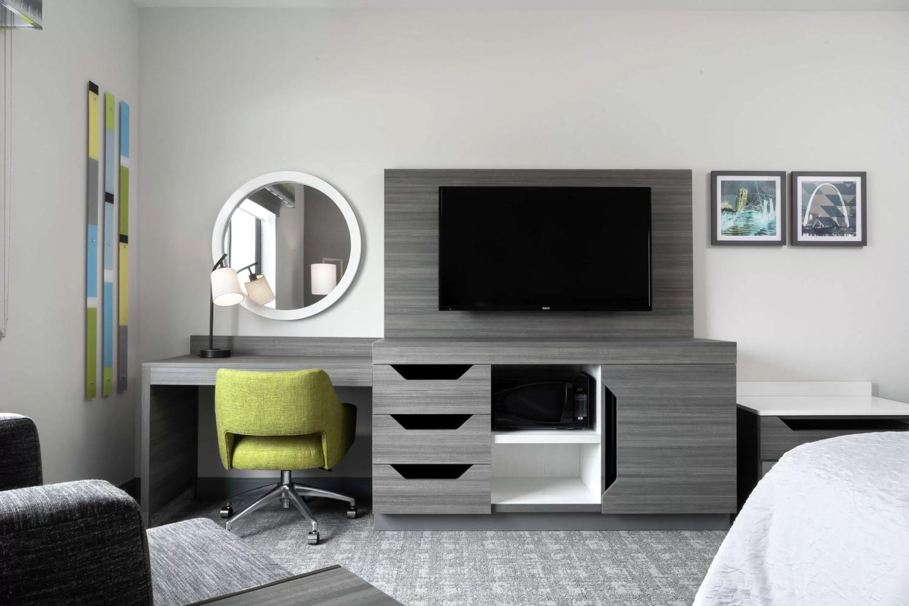 Bedroom, Bed in Hampton Inn O'Fallon, Il