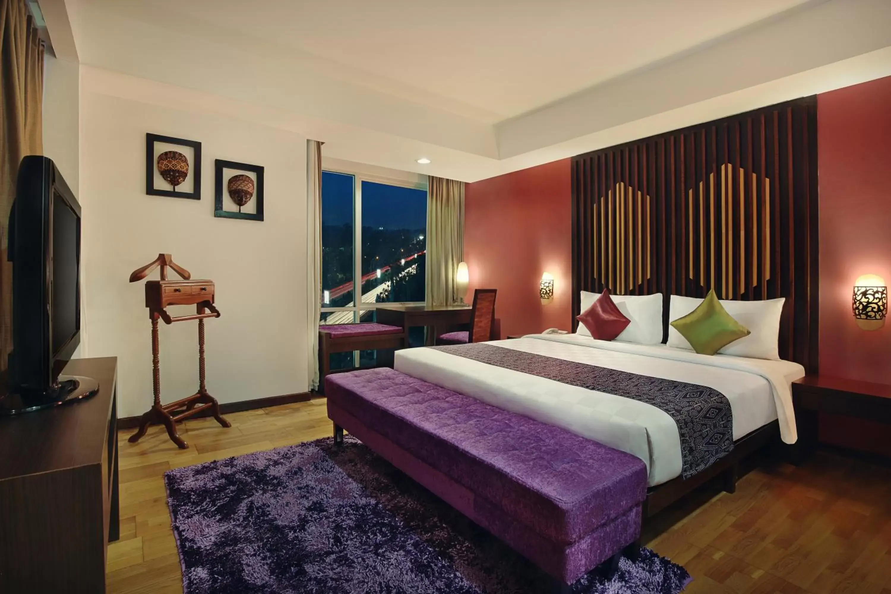 Bedroom, Bed in Mercure Pontianak City Center