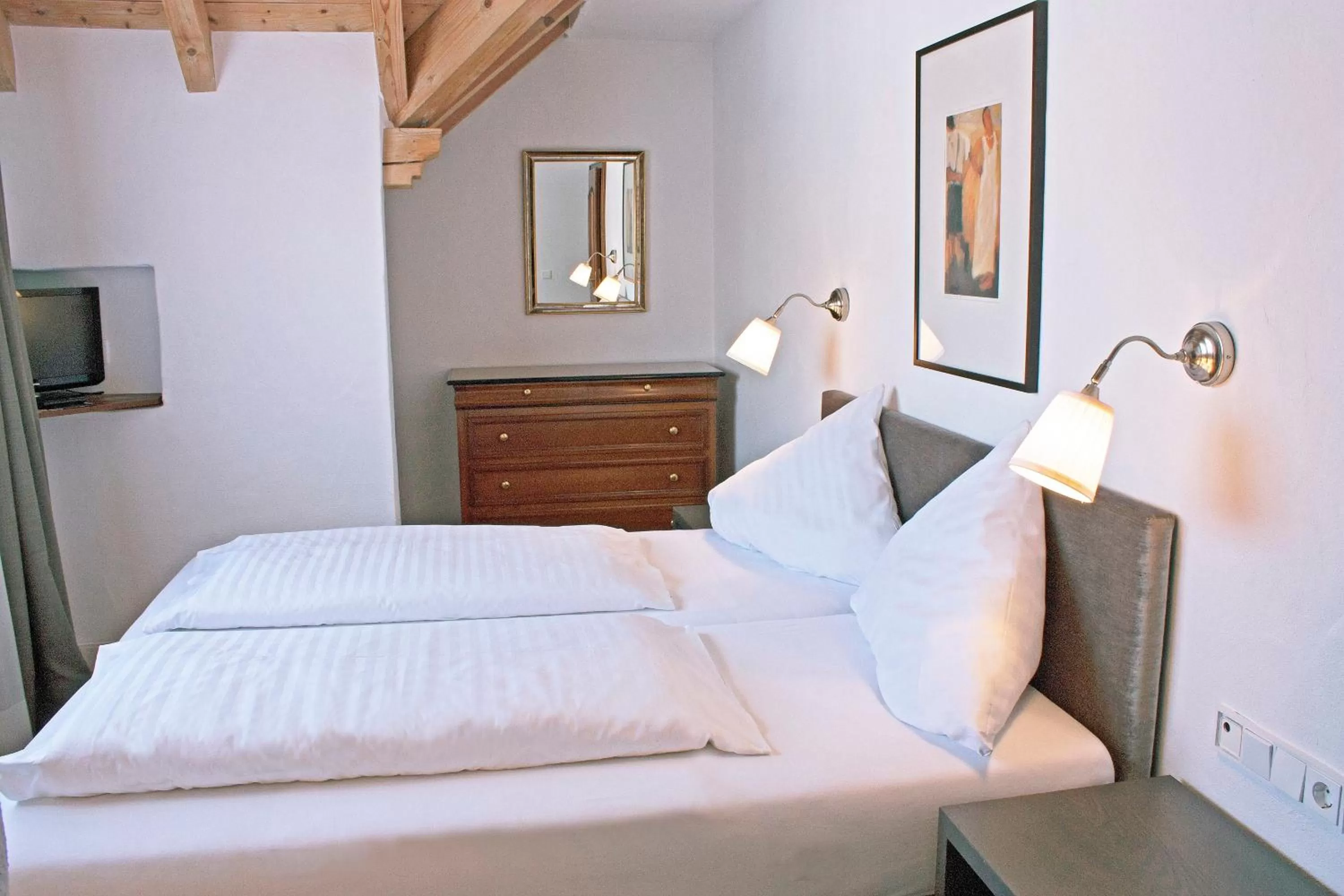 Bedroom, Bed in Hotel Bayerischer Hof