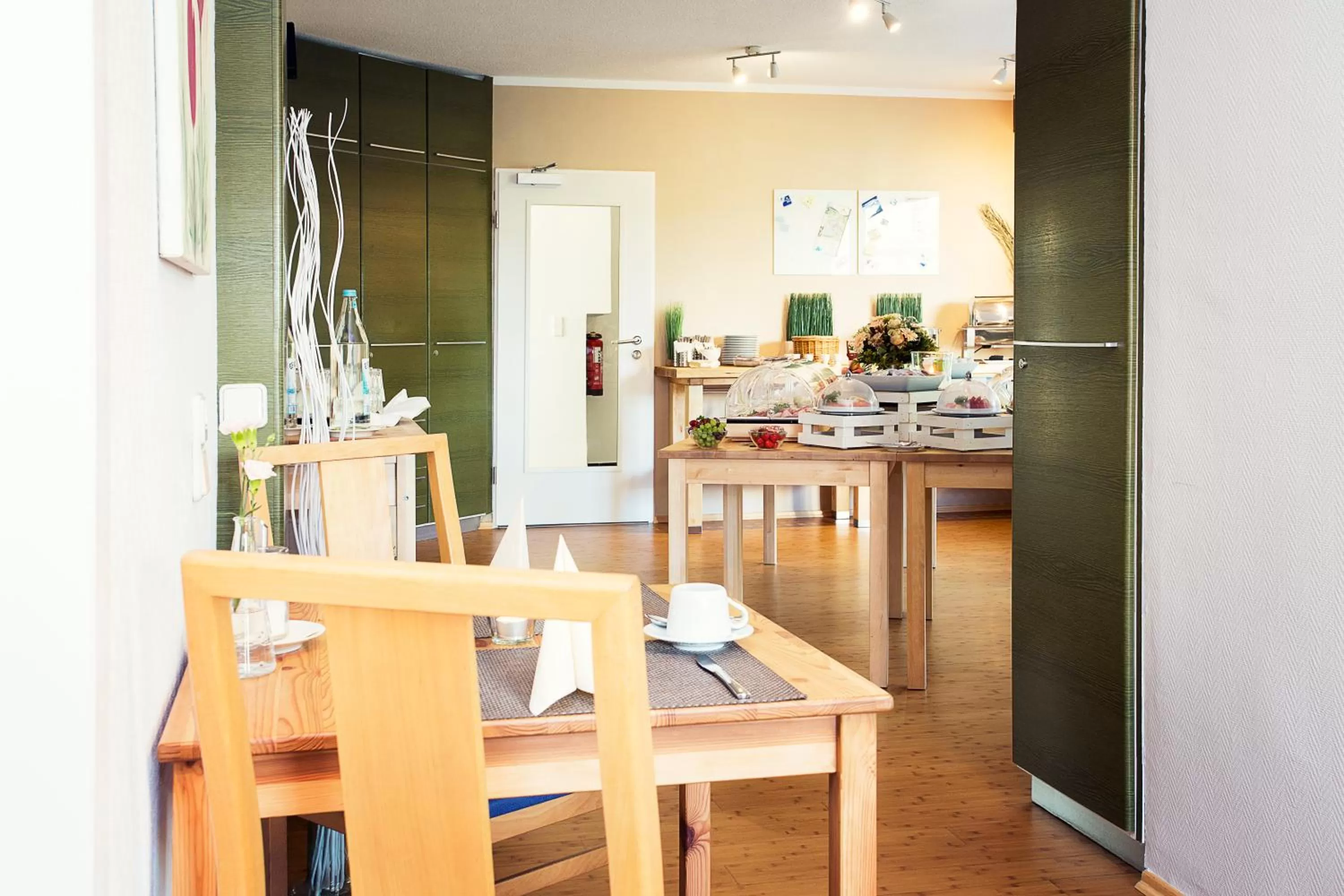 Restaurant/places to eat in Hotel Löwenguth - Das freundliche gemütliche Budget Hotel