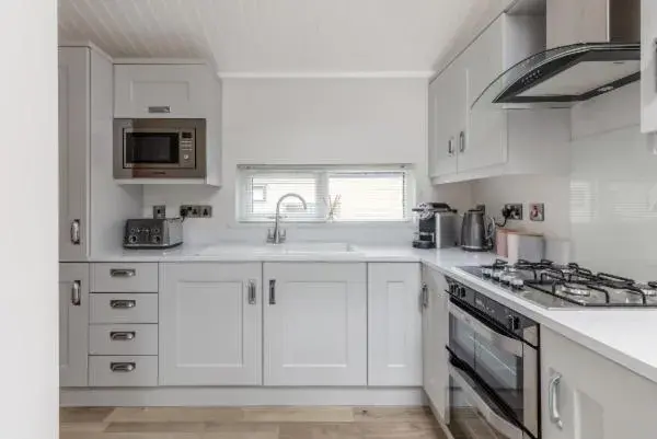 Kitchen/Kitchenette in The Gamekeeper's Inn