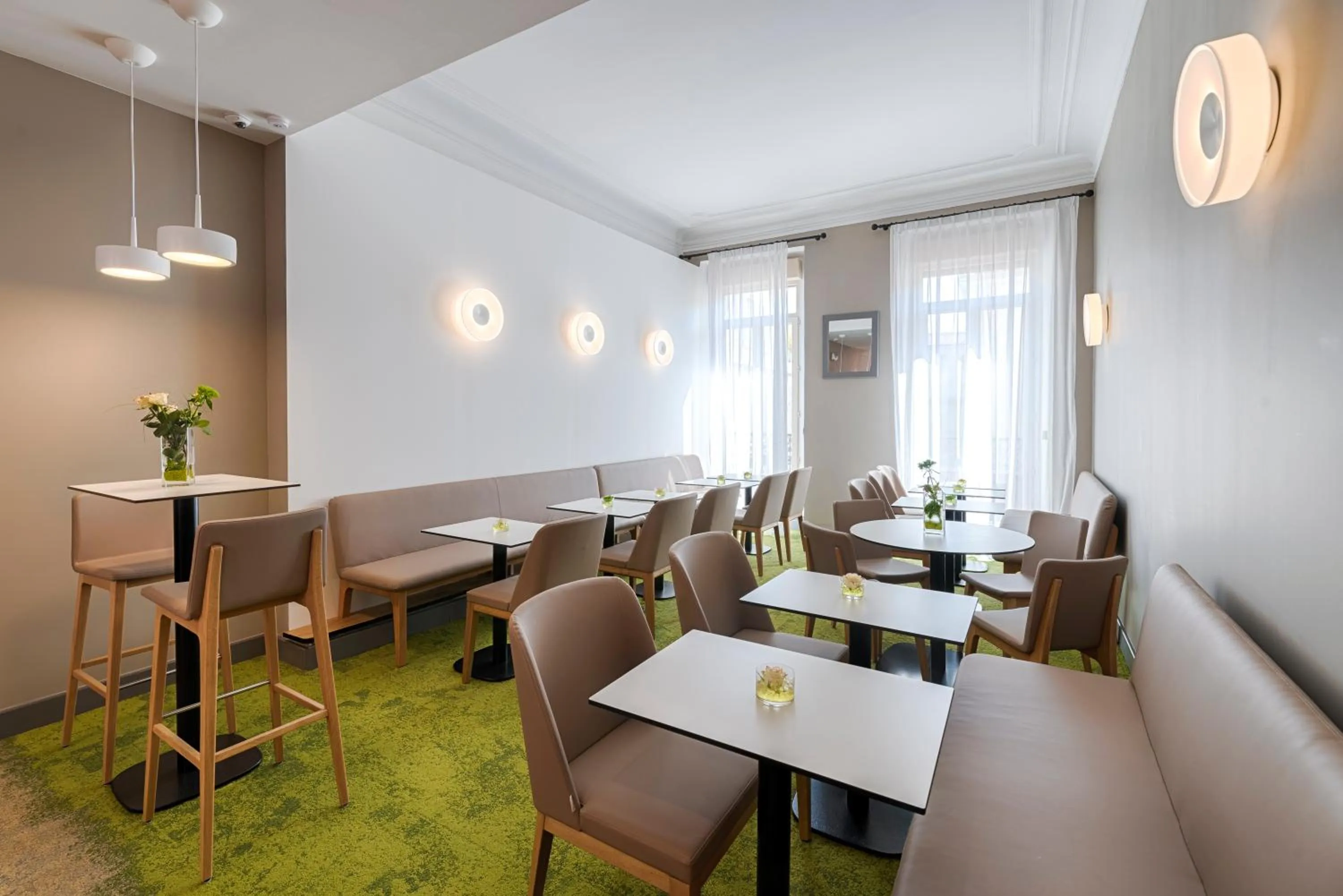 Restaurant/places to eat in Hôtel La Villa Tosca