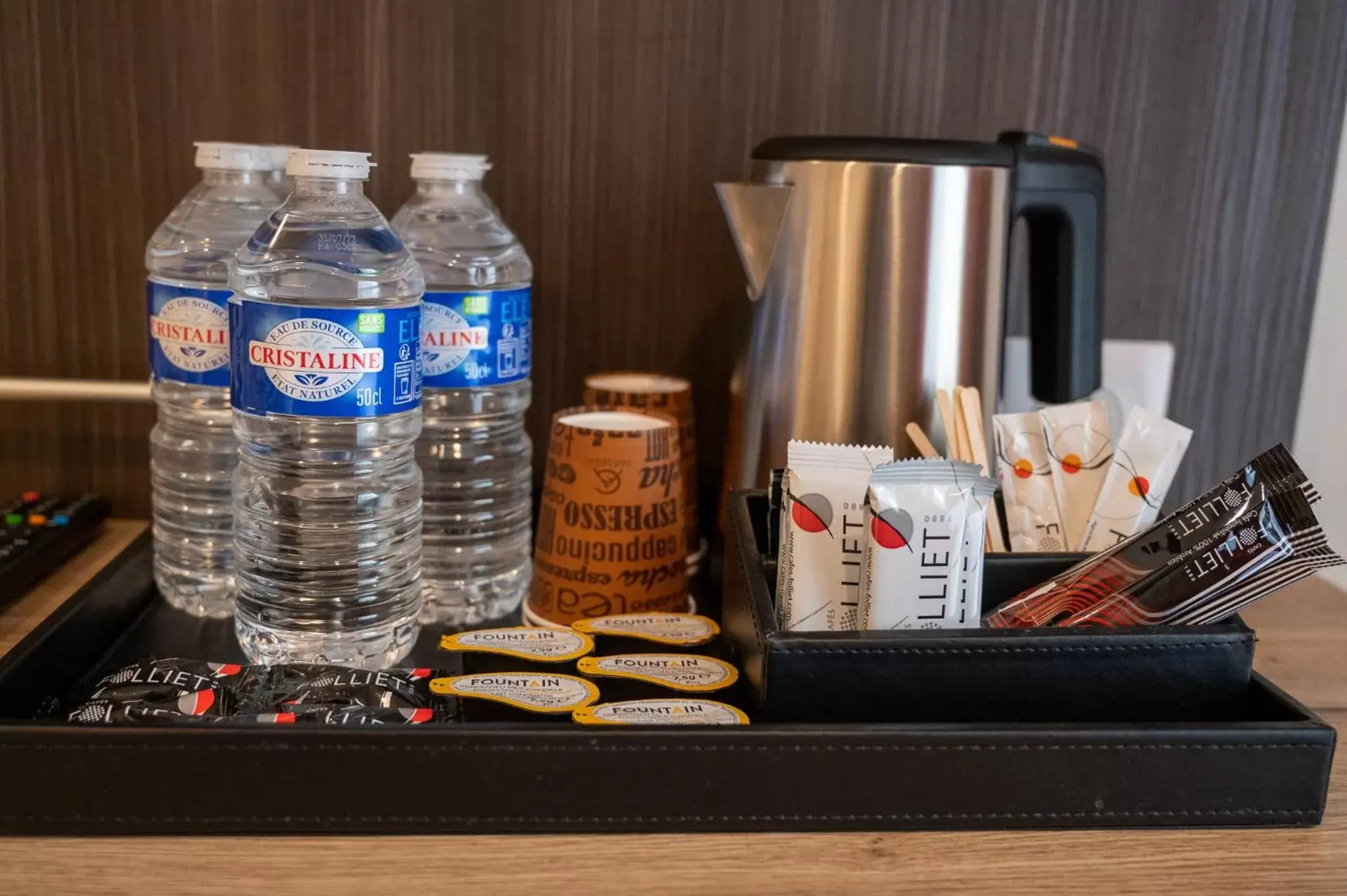 Coffee/tea facilities in Hôtel - Restaurant Le MITIGANA