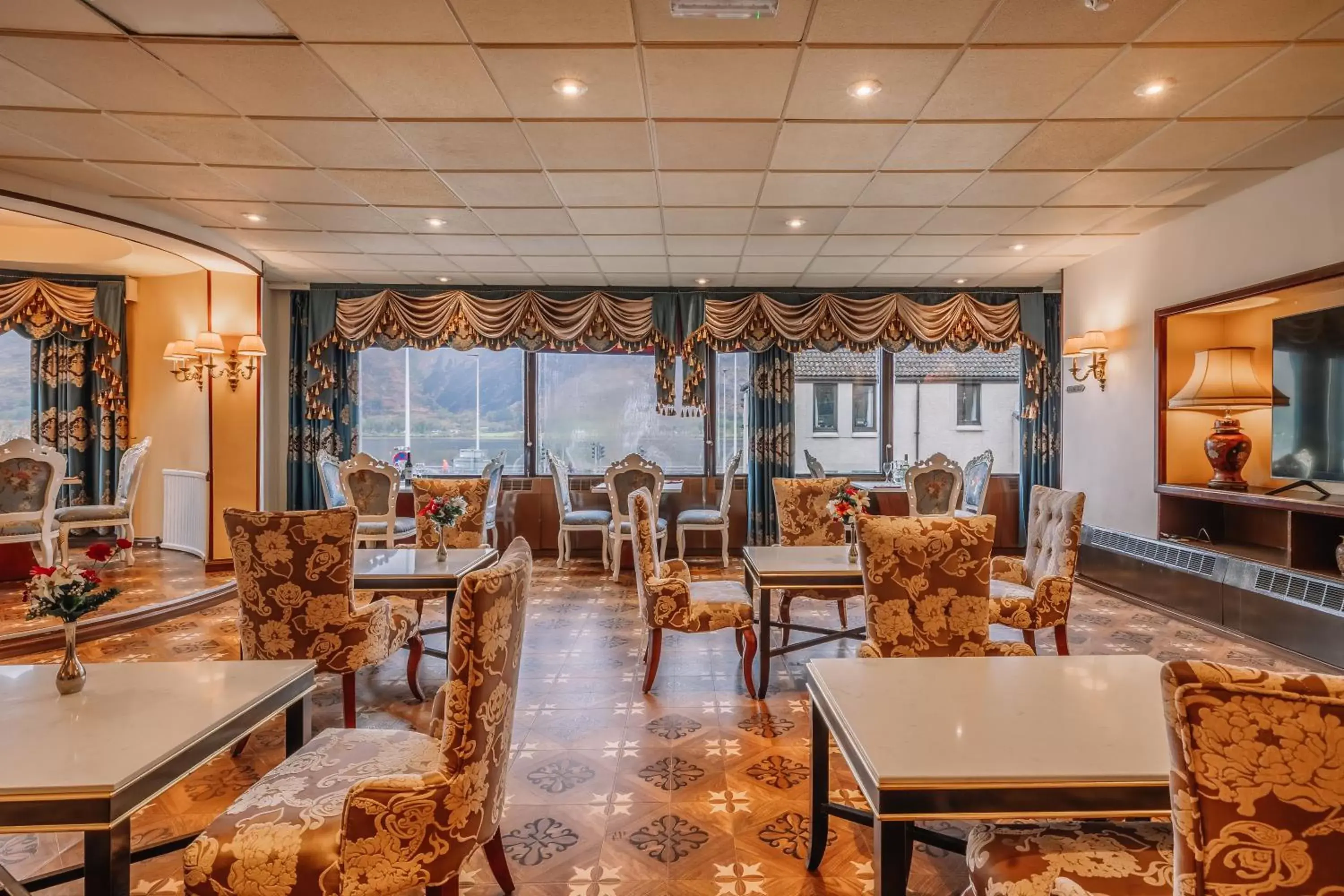 Lounge or bar, Restaurant/Places to Eat in Muthu Fort William Hotel