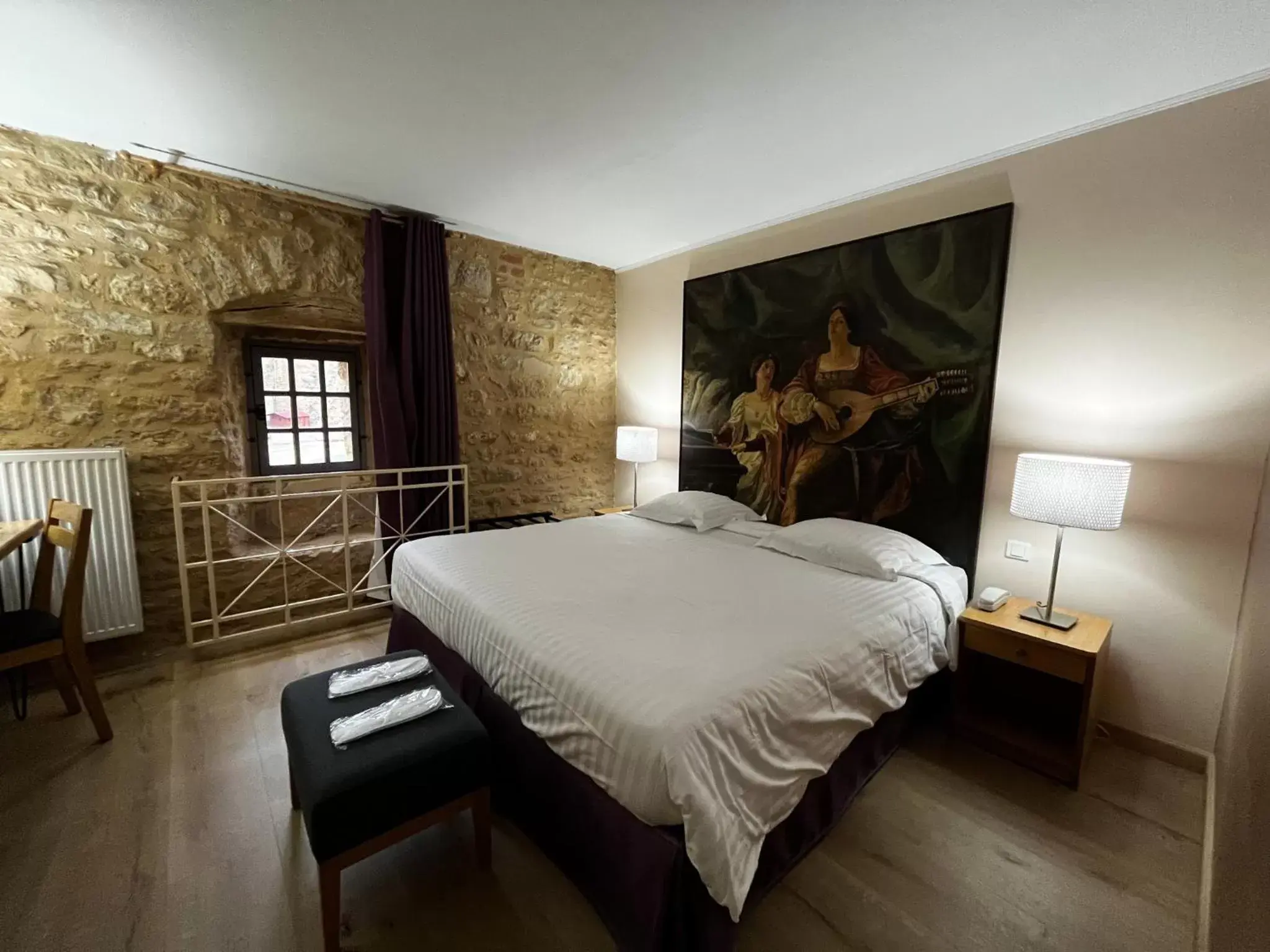 Photo of the whole room, Bed in Hôtel Le Château Fort de Sedan