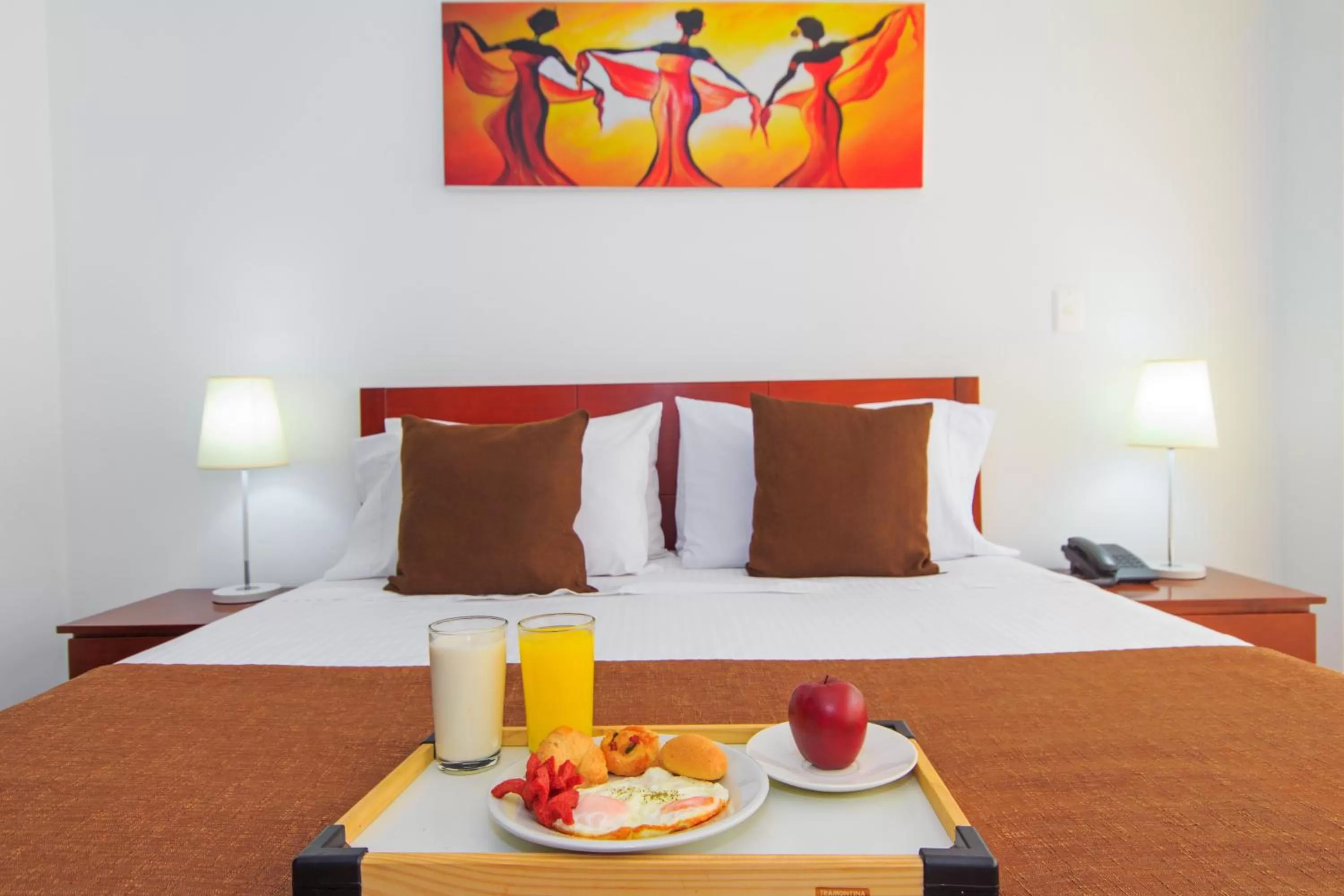 Bed in 122 Plaza Apartahotel