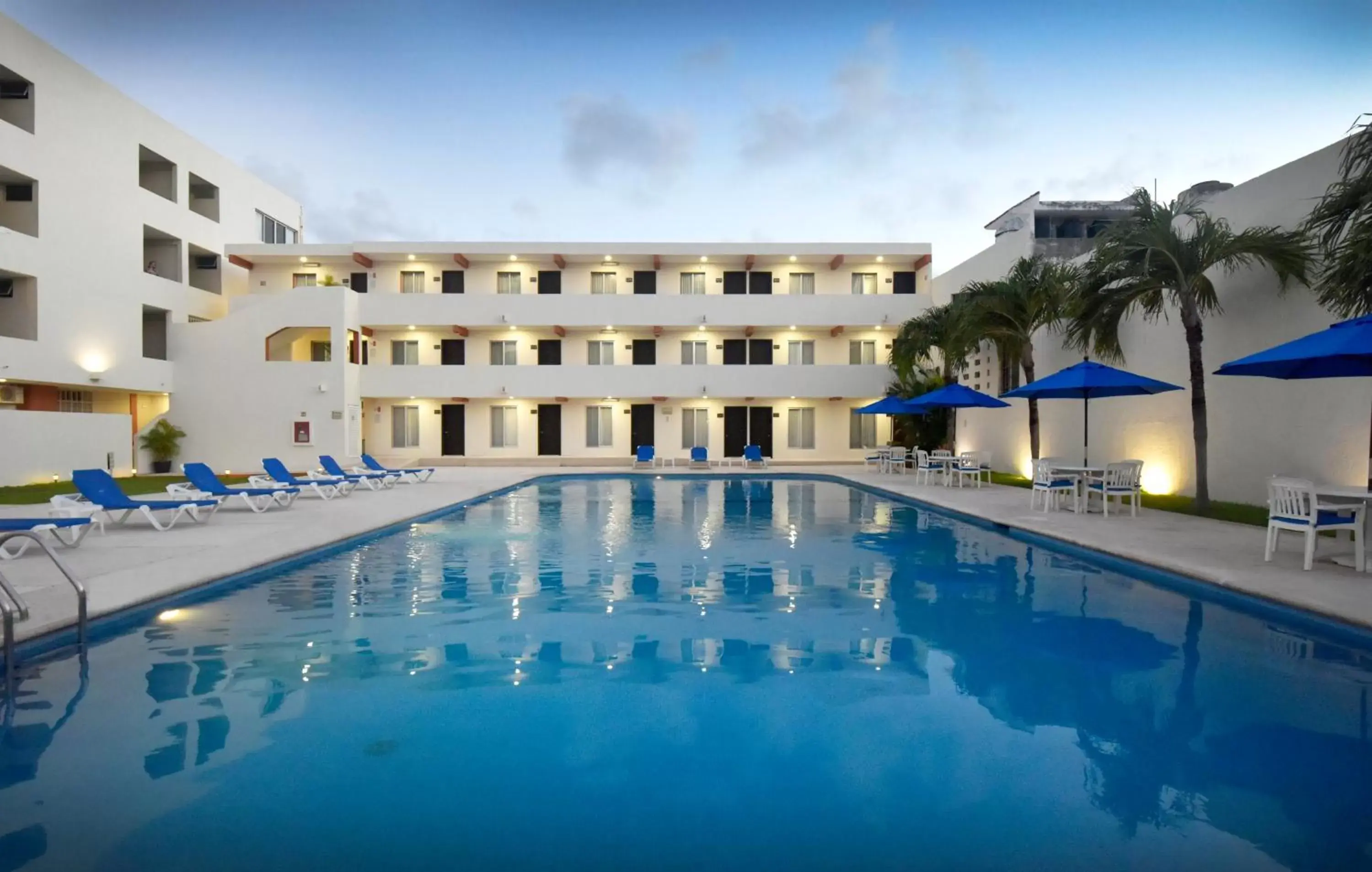 Swimming Pool in Hotel Bonampak