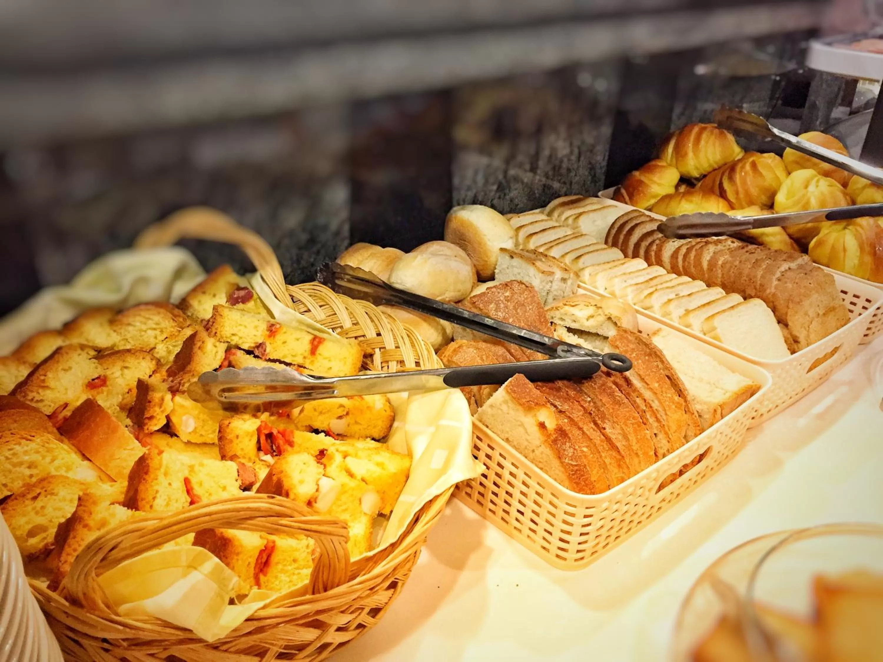 Buffet breakfast in Hotel Estalagem Turismo