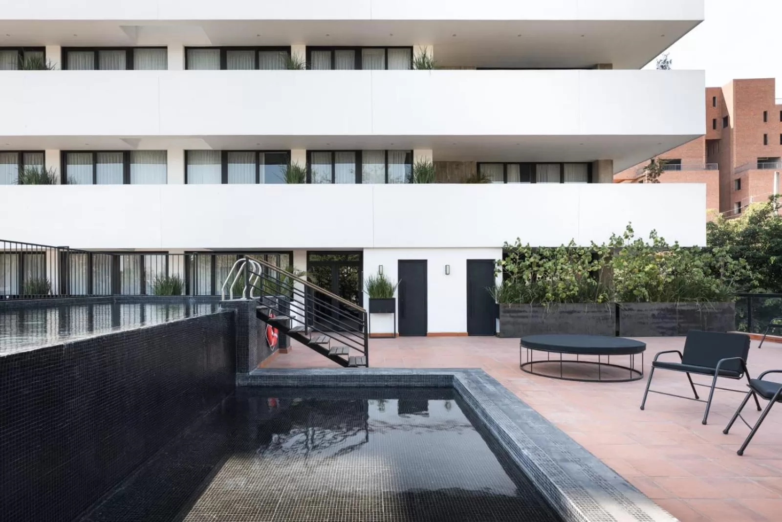 Swimming pool in Bellwort Hotel