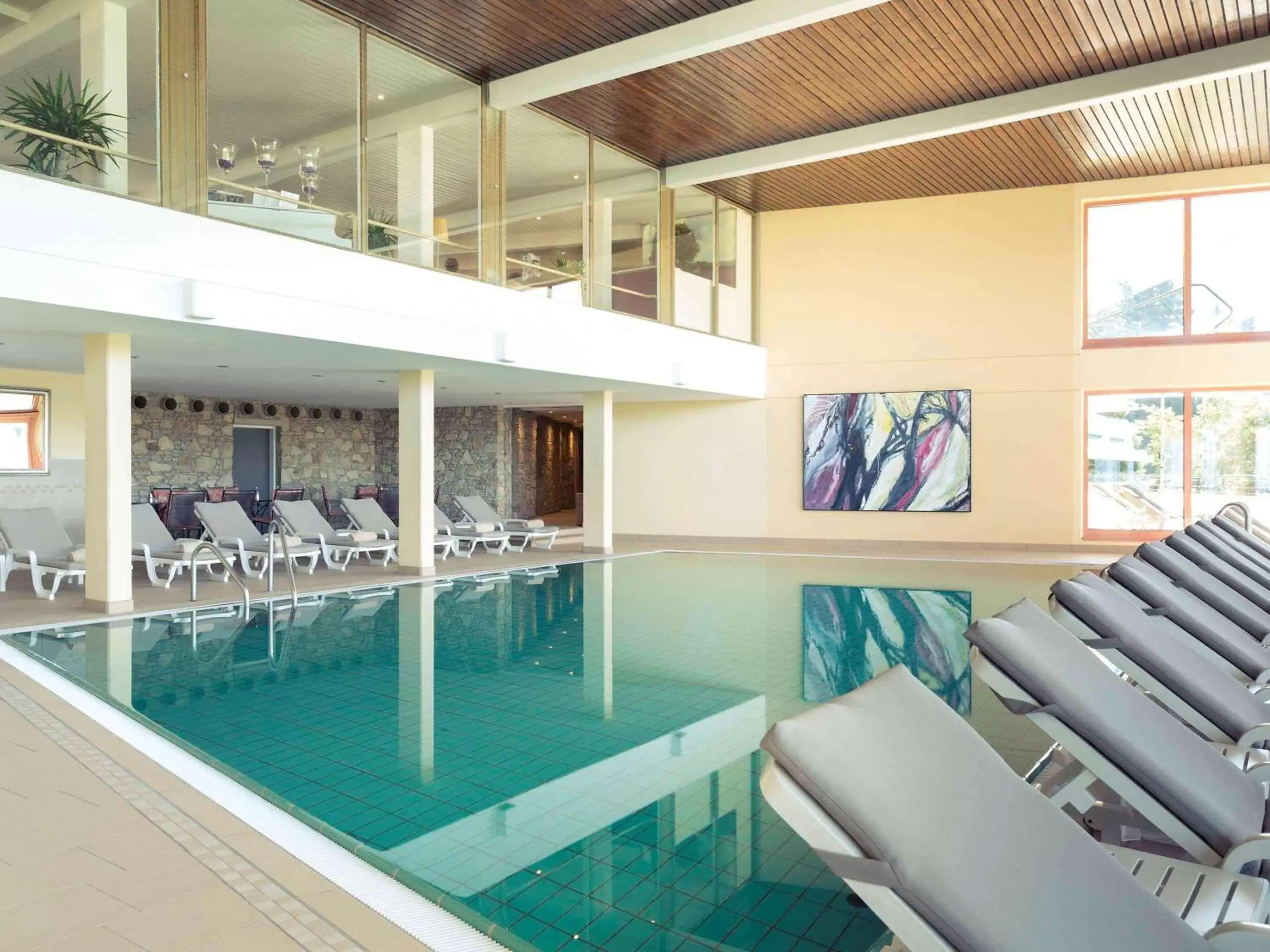 Spa and wellness centre/facilities, Swimming Pool in Mercure Hotel Panorama Freiburg