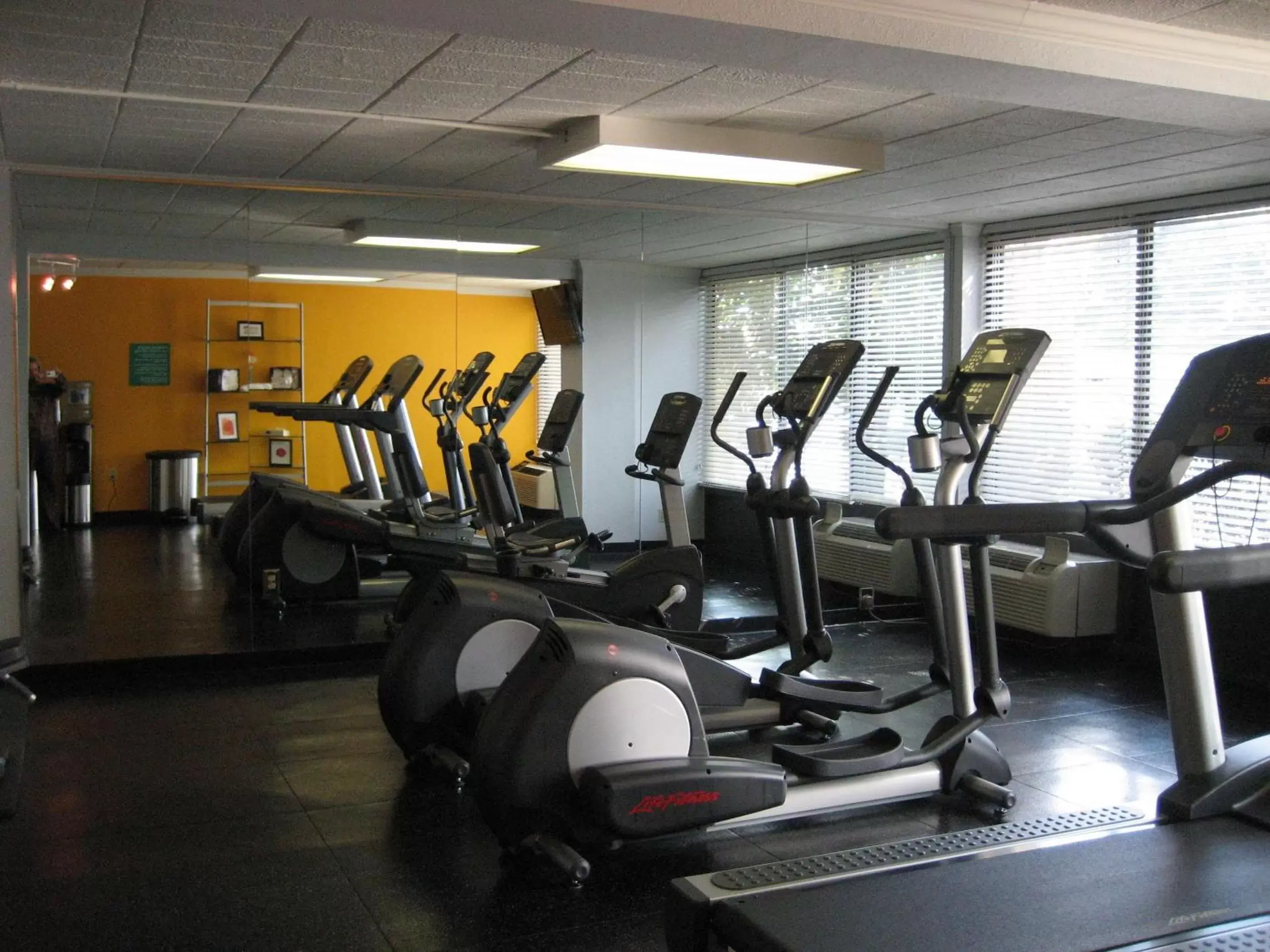 Activities, Fitness Center/Facilities in Park Inn By Radisson Sharon