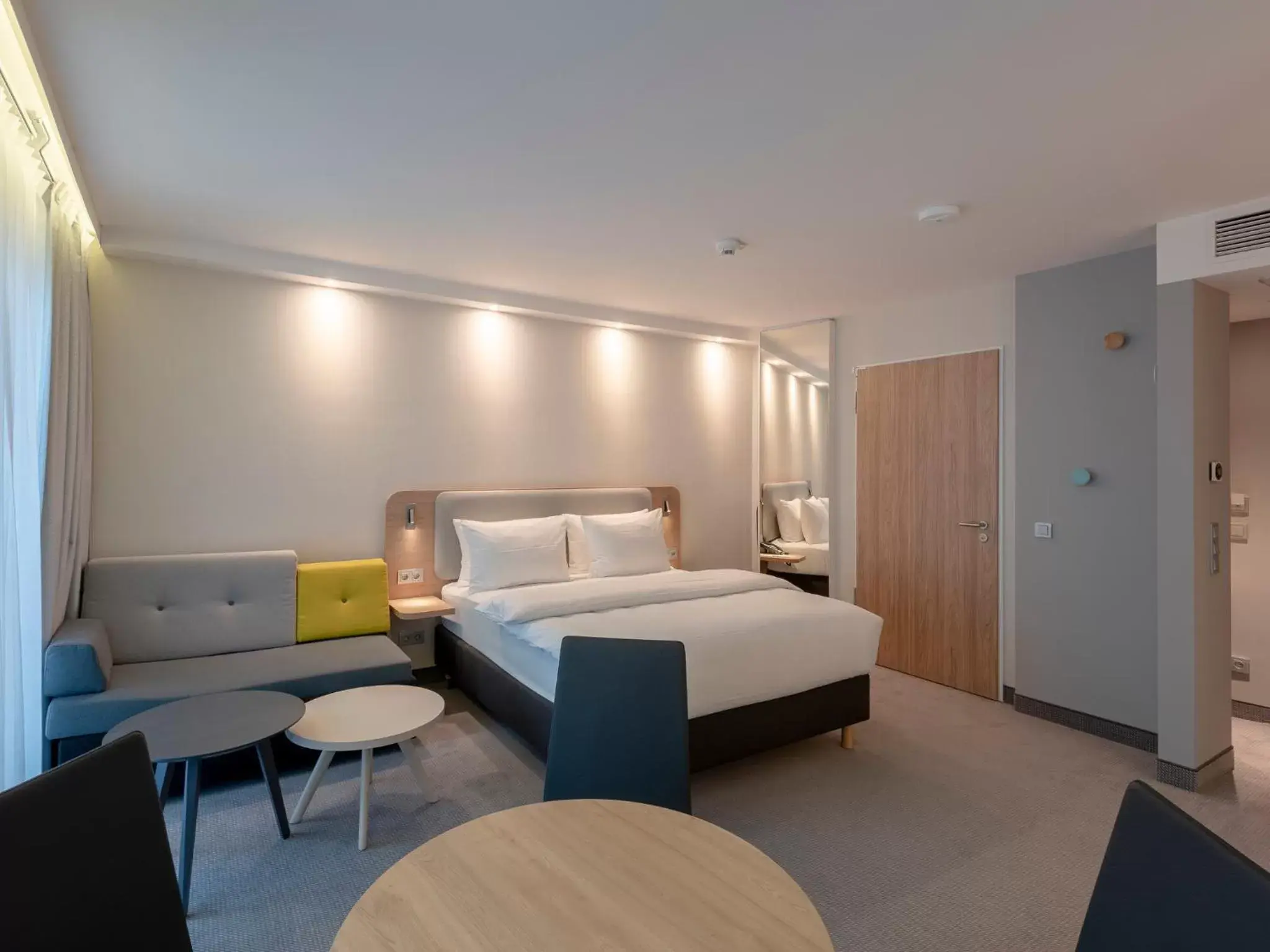 Bed in Holiday Inn Express - Offenbach, an IHG Hotel