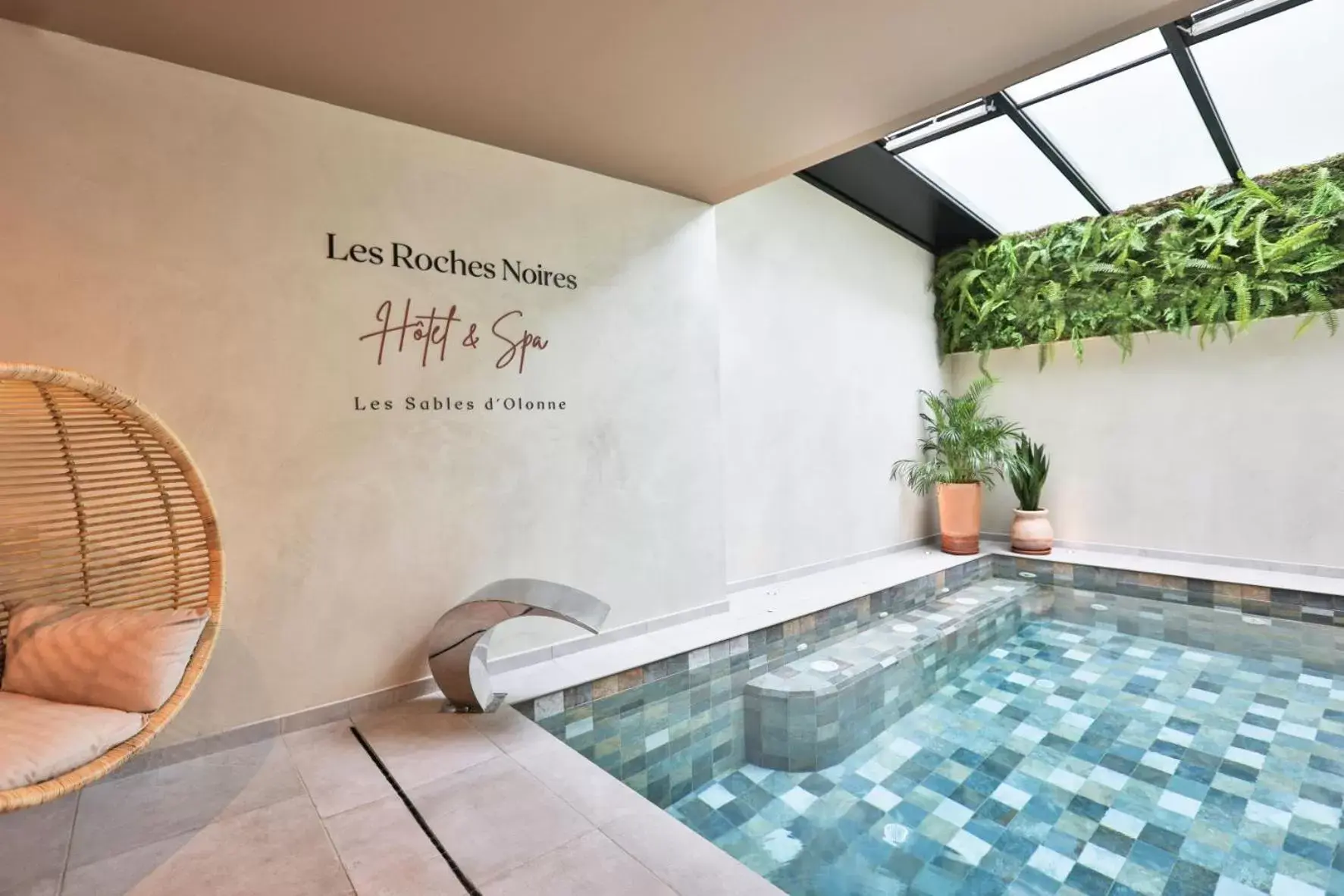 Spa and wellness centre/facilities, Swimming Pool in Hotel & Spa Les Roches Noires