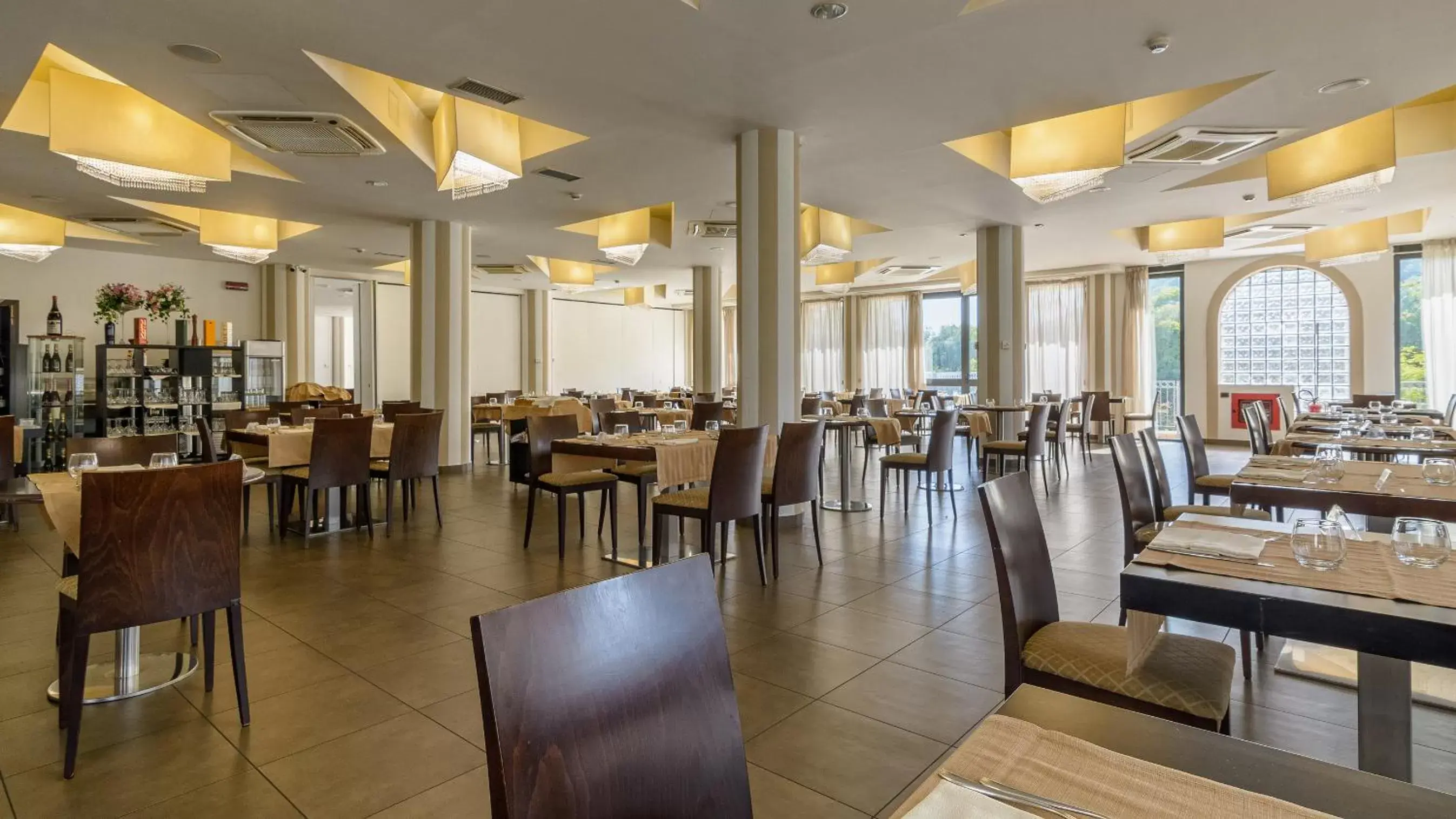 Restaurant/Places to Eat in Hotel Terme Capasso