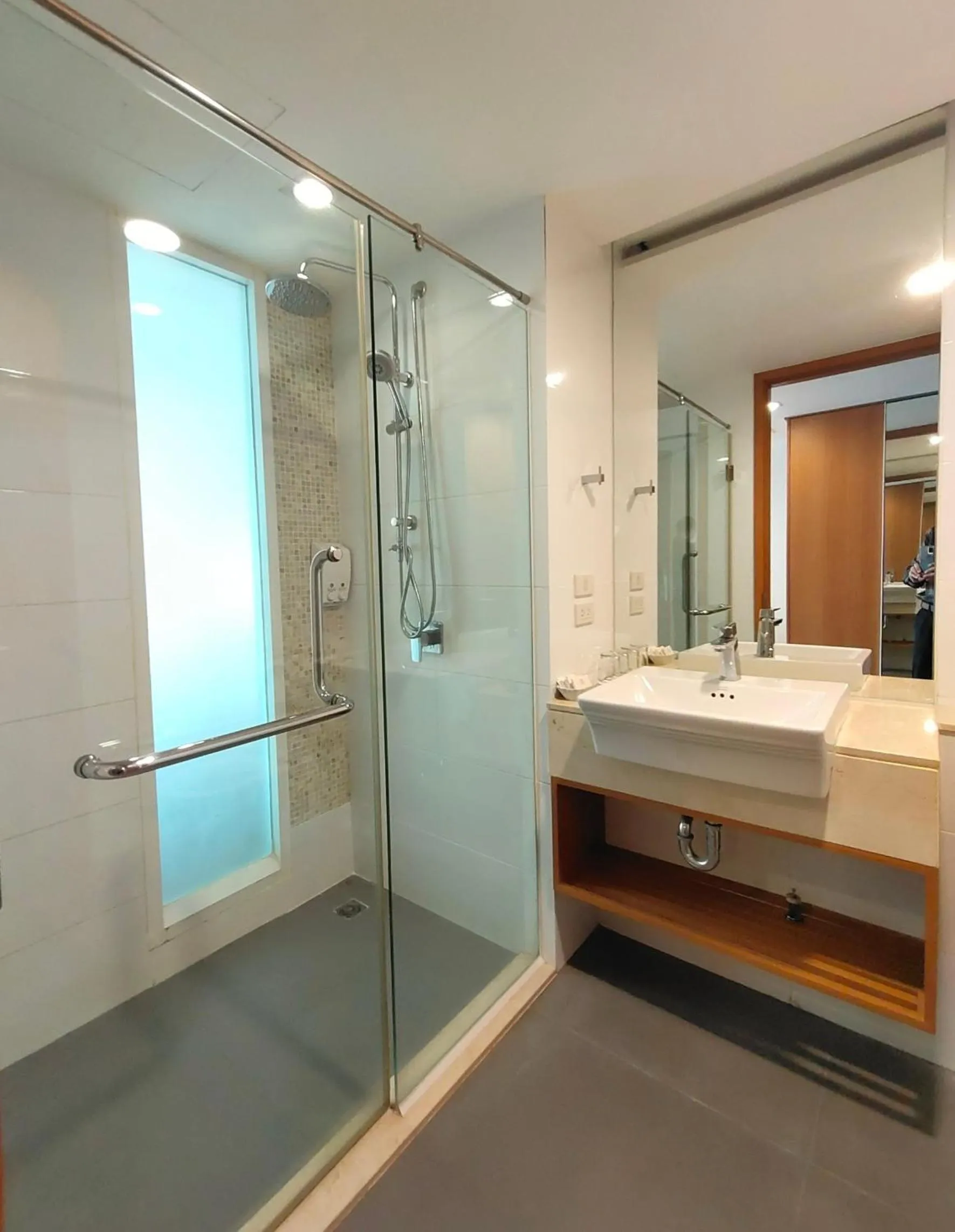 Ebina House - SHA Extra Plus