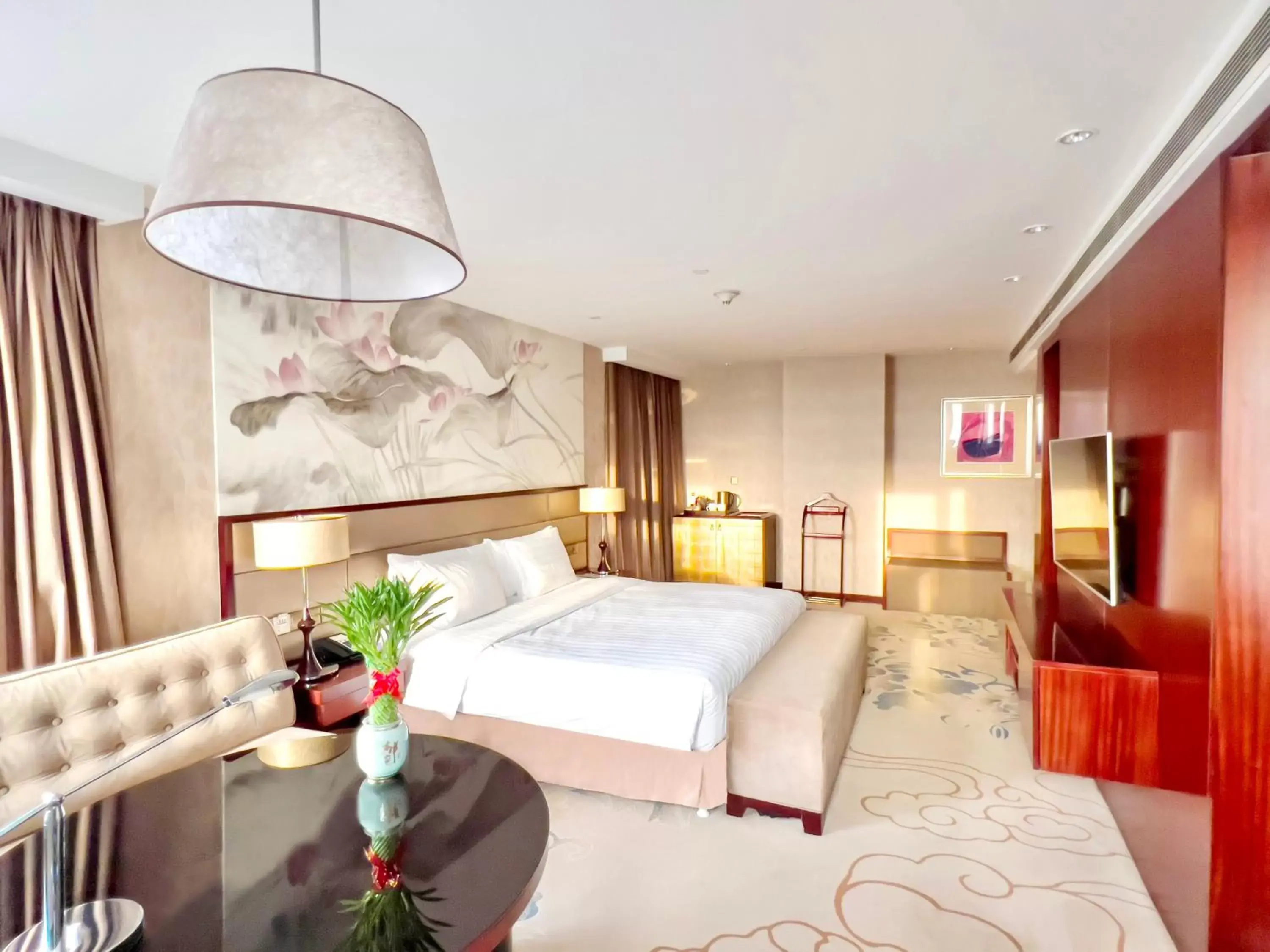 Photo of the whole room in Crowne Plaza Beijing Zhongguancun, an IHG Hotel
