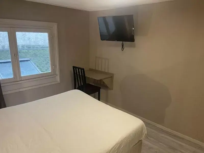 Bed in Hotel de la Gare Bed in Hotel de la Gare