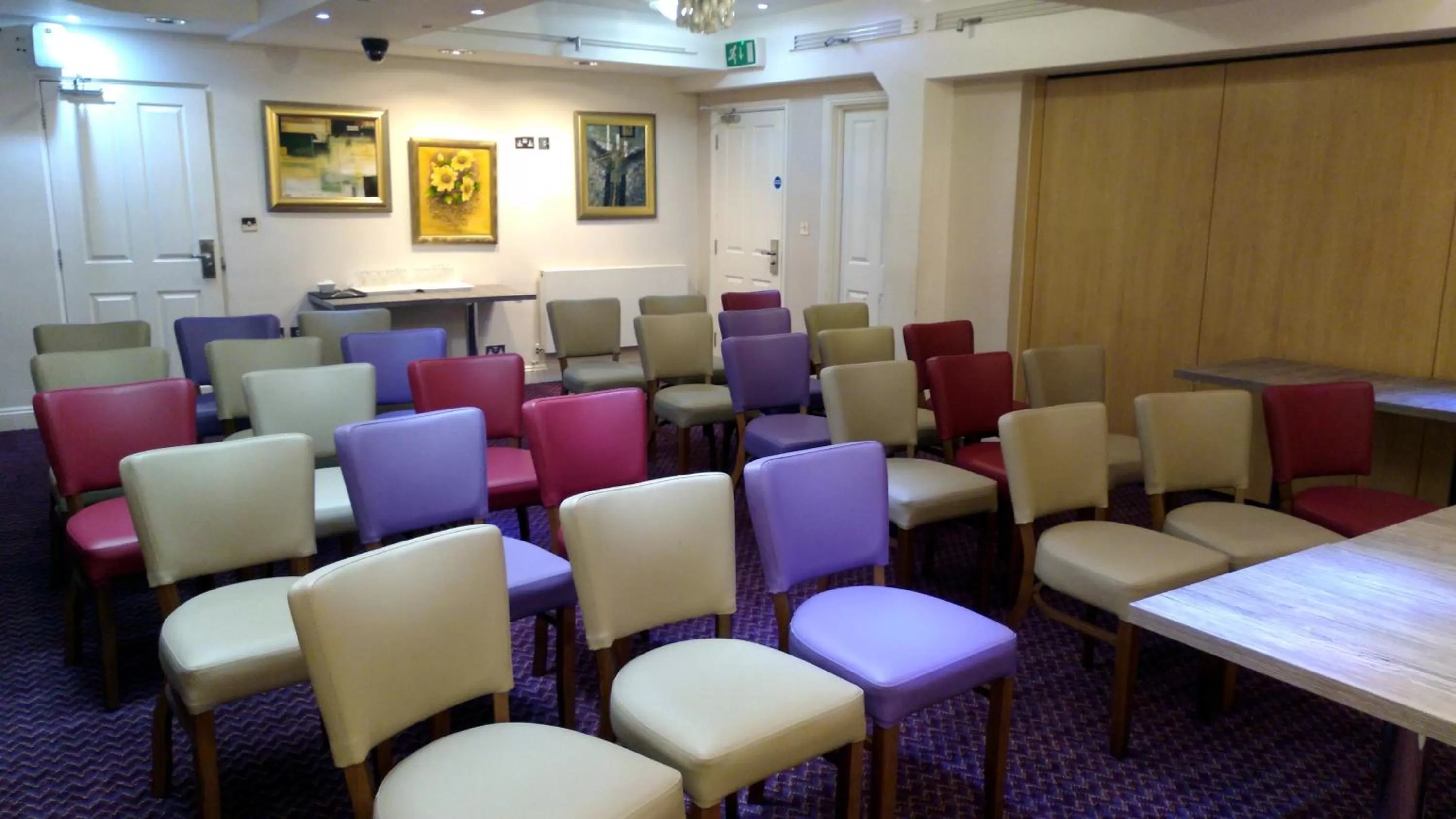 Meeting/conference room in The Queensgate Hotel