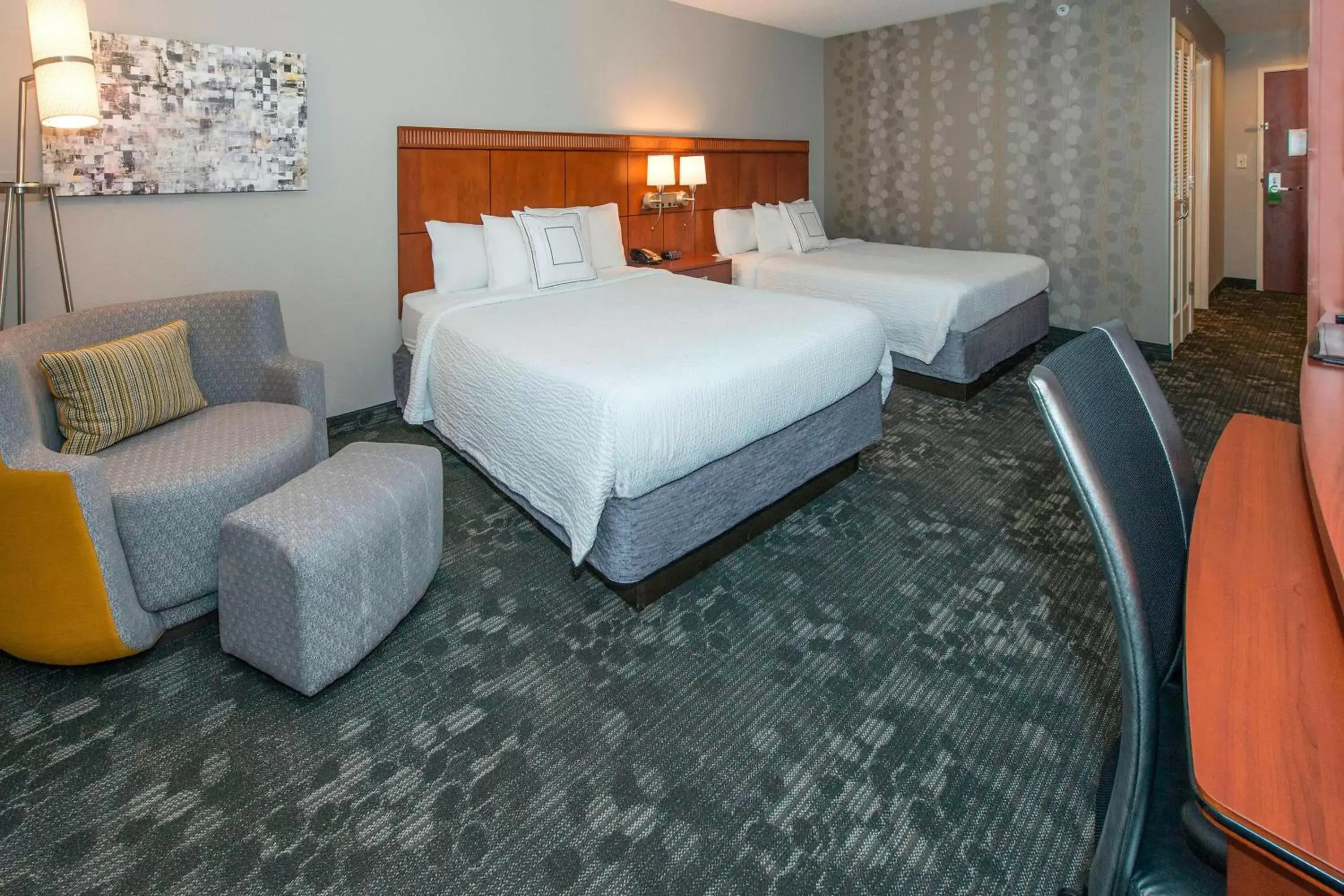 Photo of the whole room, Bed in Courtyard by Marriott Montgomery Prattville
