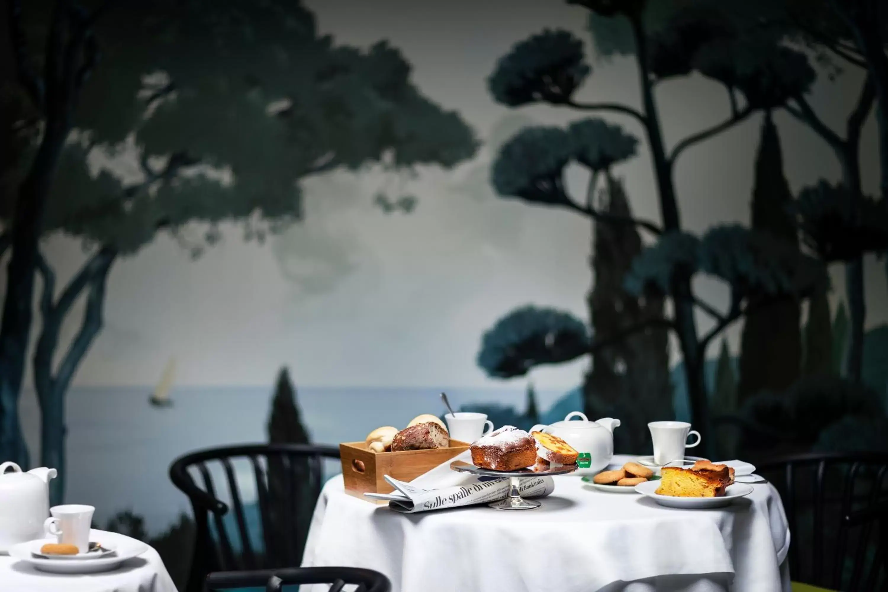 Food, Breakfast in Hotel Plaza e de Russie - Relais & Châteaux