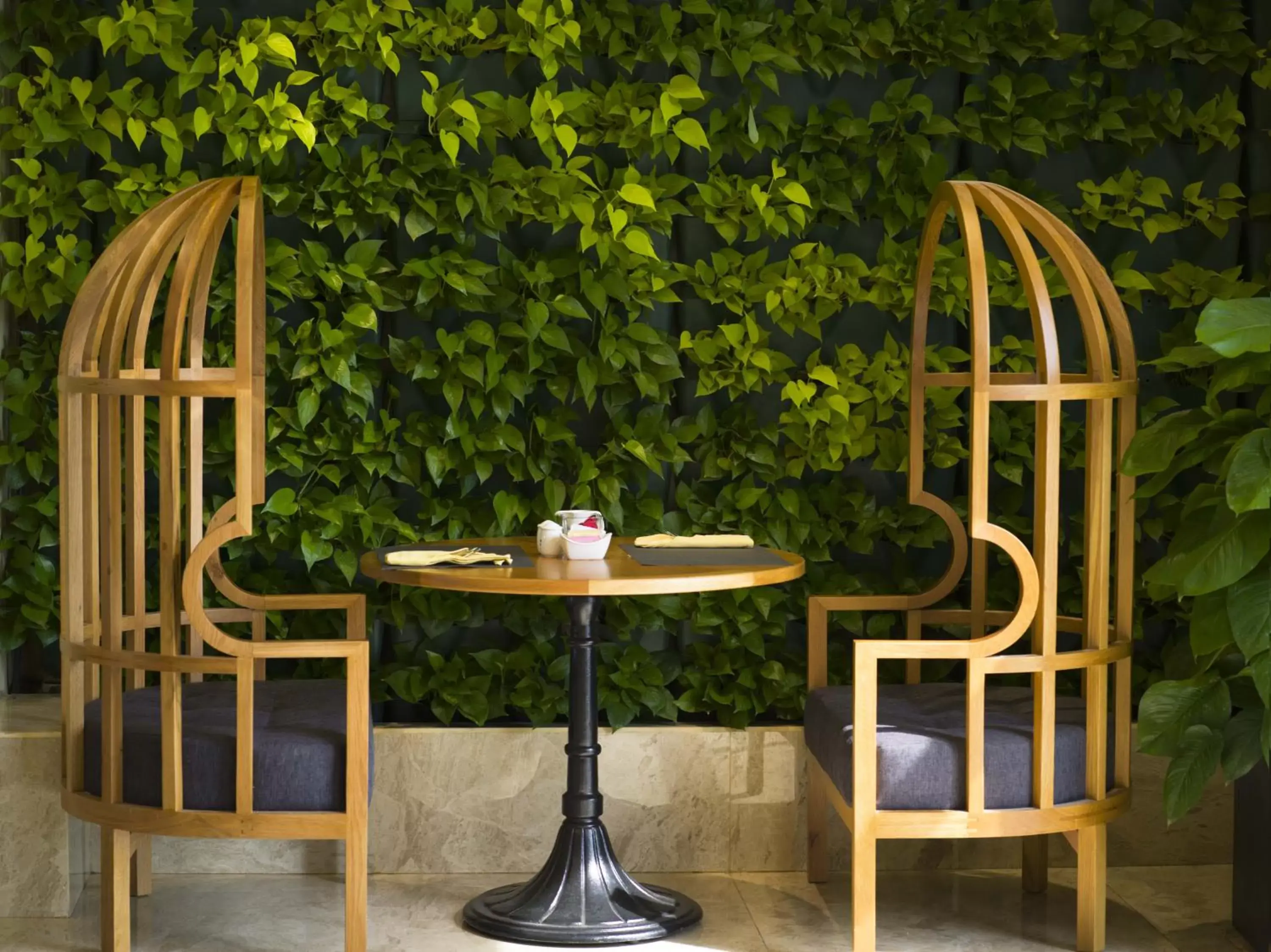 Restaurant/places to eat in MerPerle Crystal Palace Restaurant/places to eat in MerPerle Crystal Palace