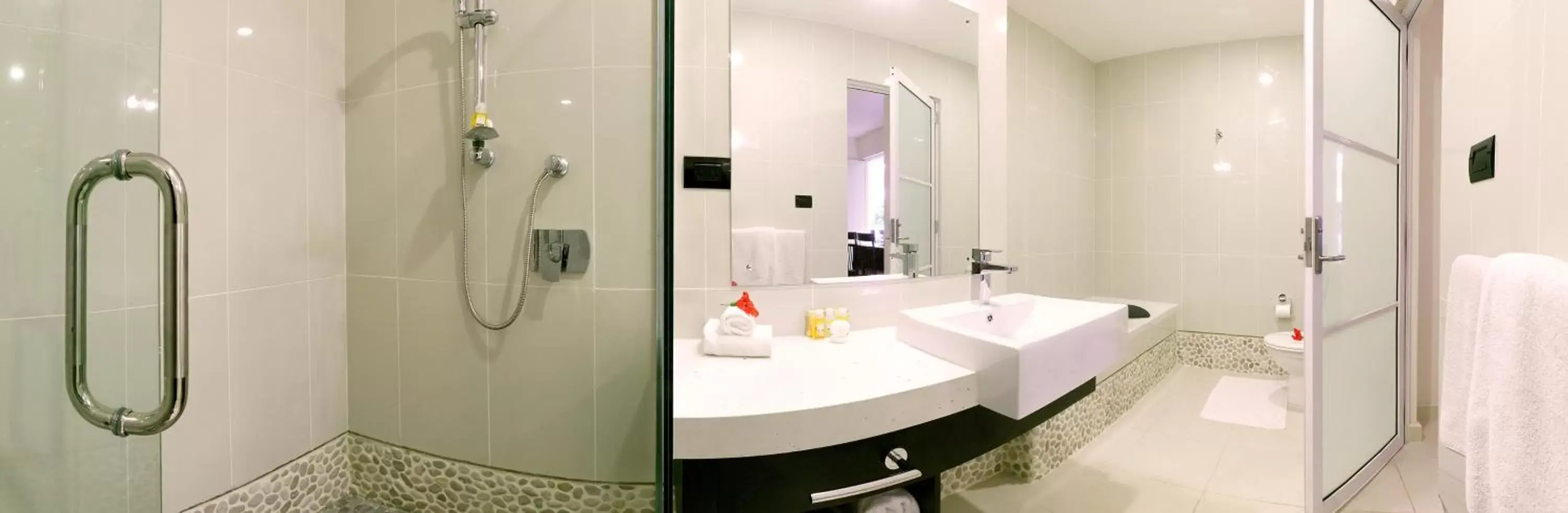 Bathroom in First Landing Beach Resort & Villas