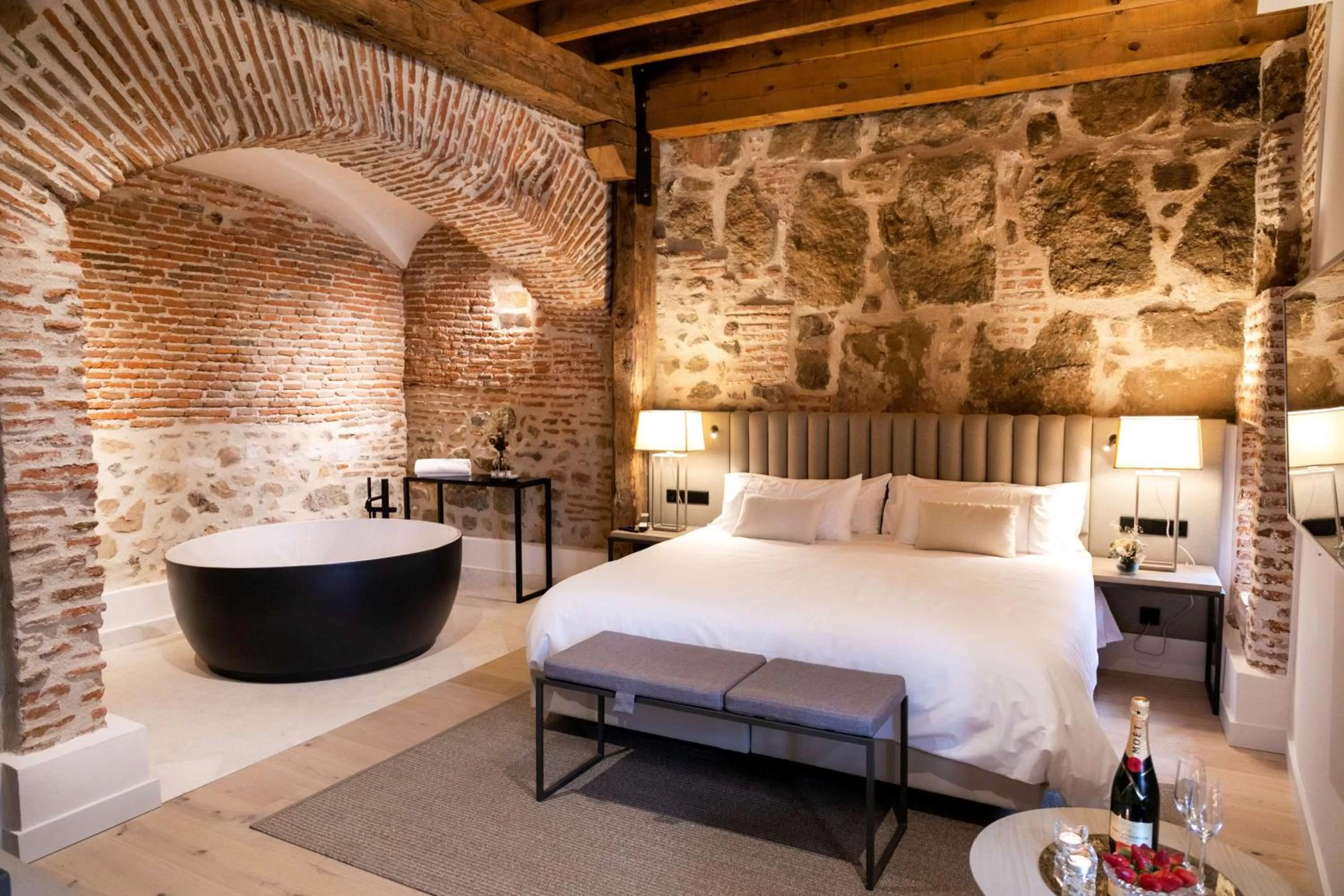 Photo of the whole room, Bed in Sofraga Palacio