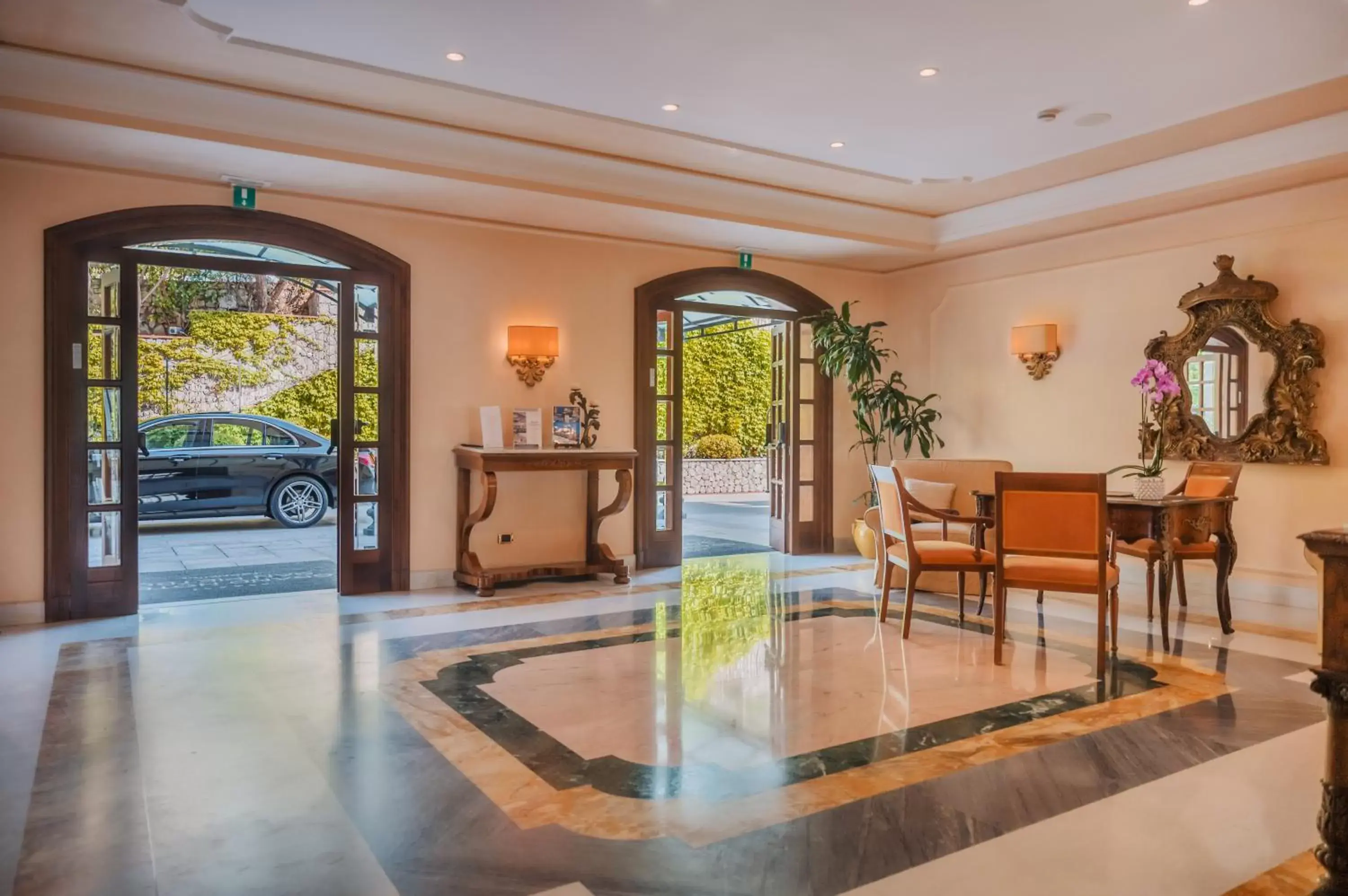 Lobby or reception in Grand Hotel San Pietro Relais & Chateaux