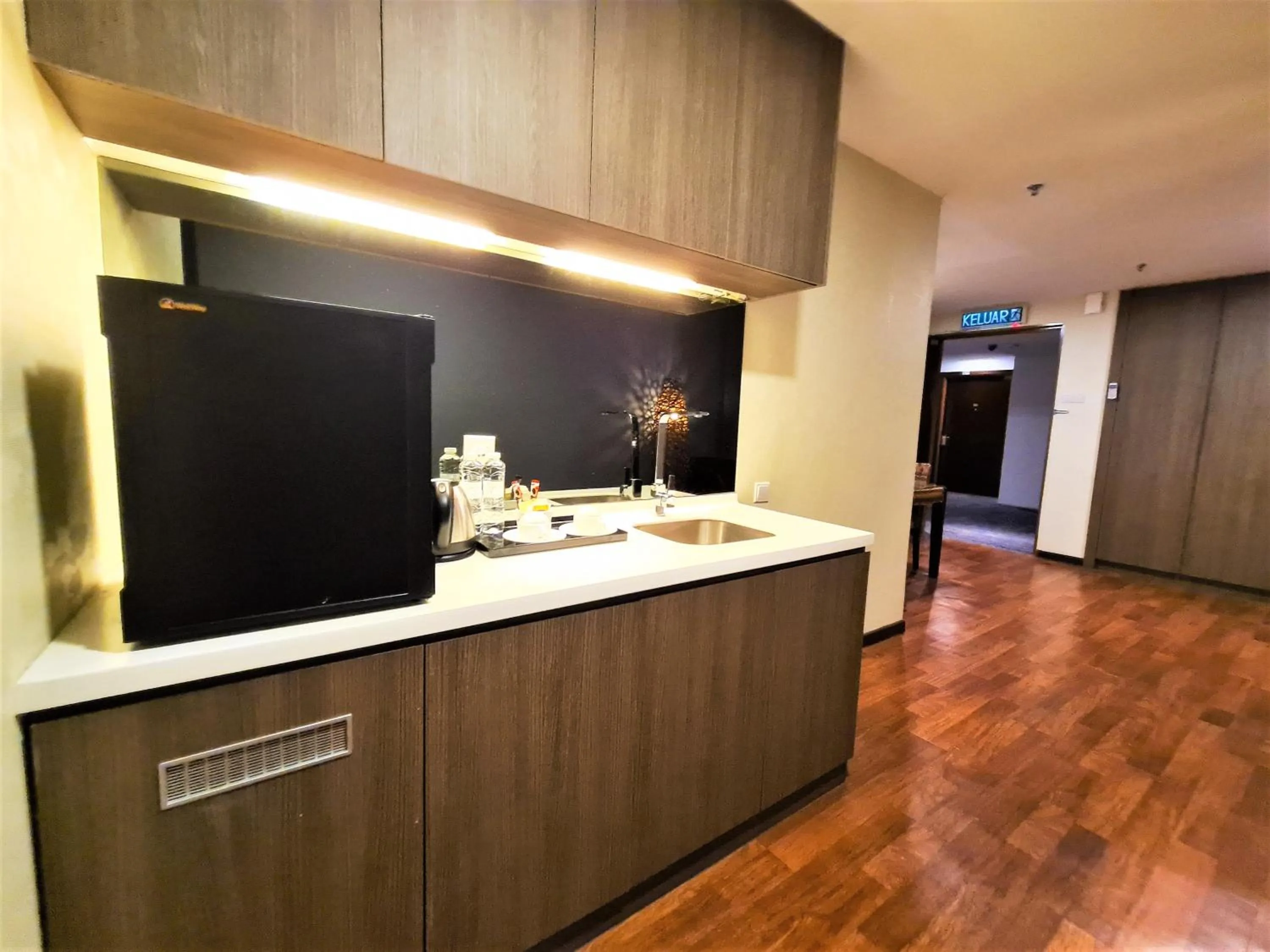 Kitchen or kitchenette in Nexus Regency Suites & Hotel