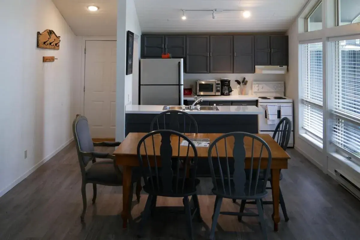 Kitchen/Kitchenette in Walker Lake Resort