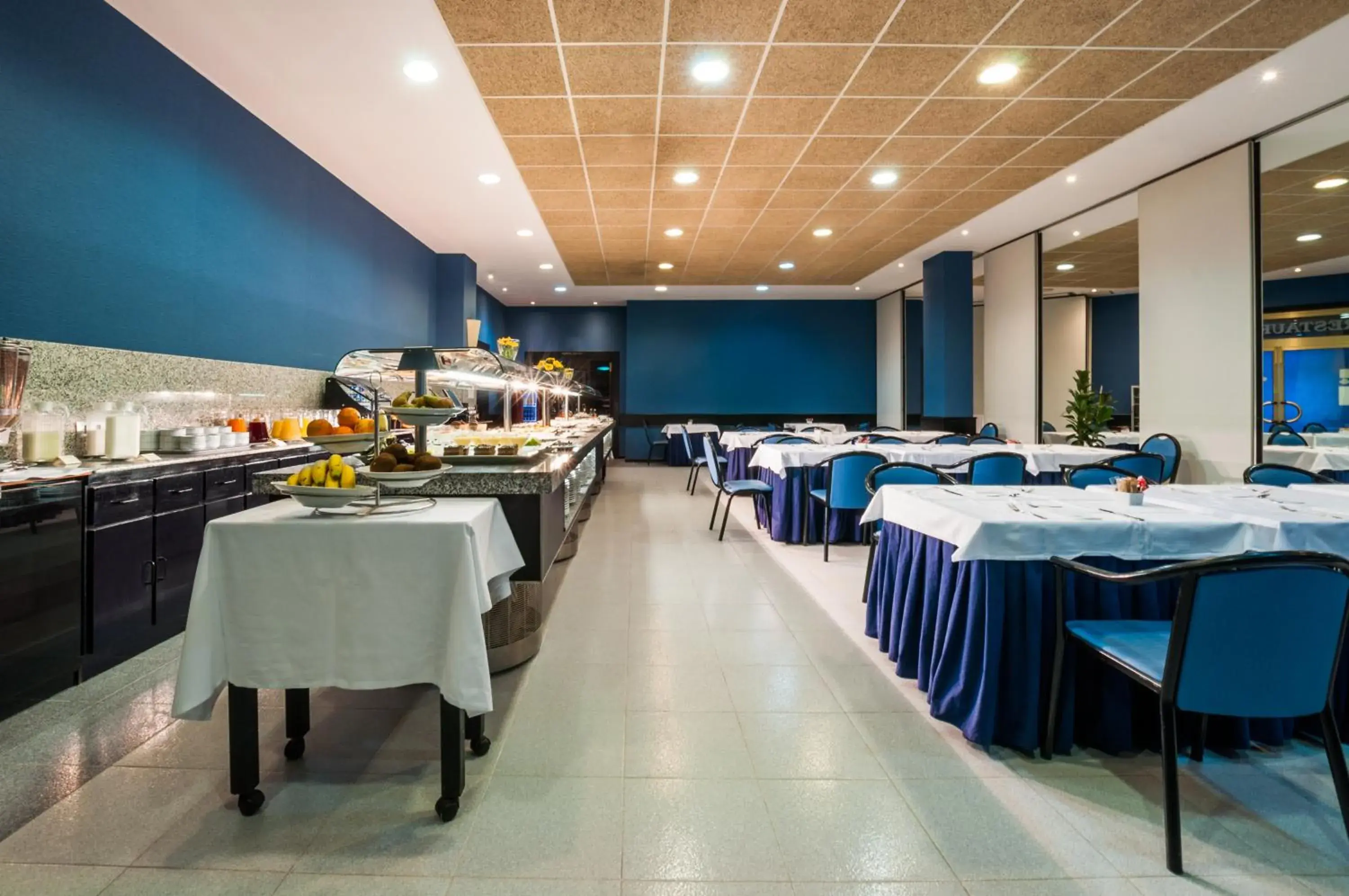 Buffet breakfast, Restaurant/Places to Eat in Hotel Ciudad de Alcañiz