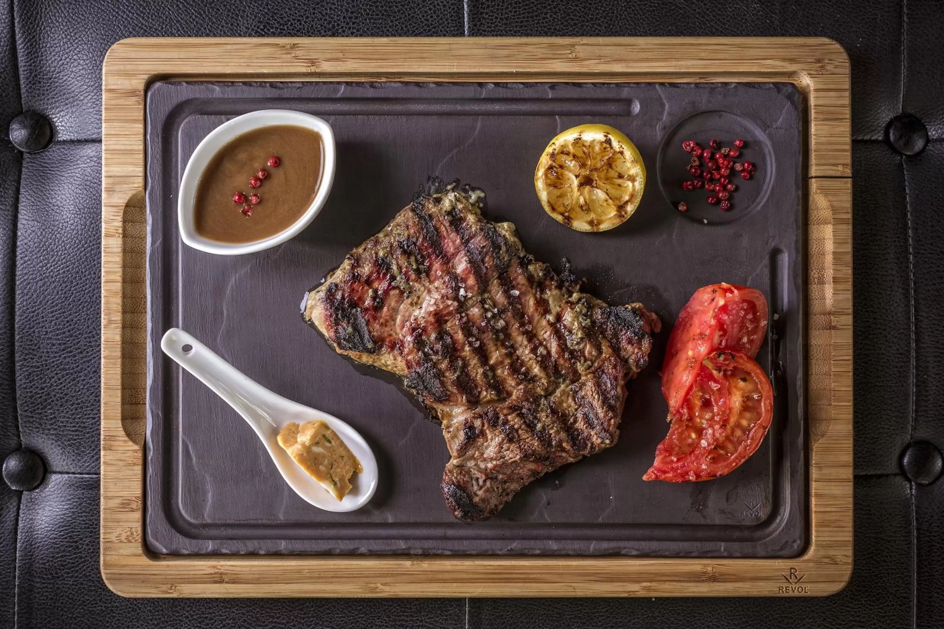 Restaurant/places to eat in 3 Sixty Hotel & Suites