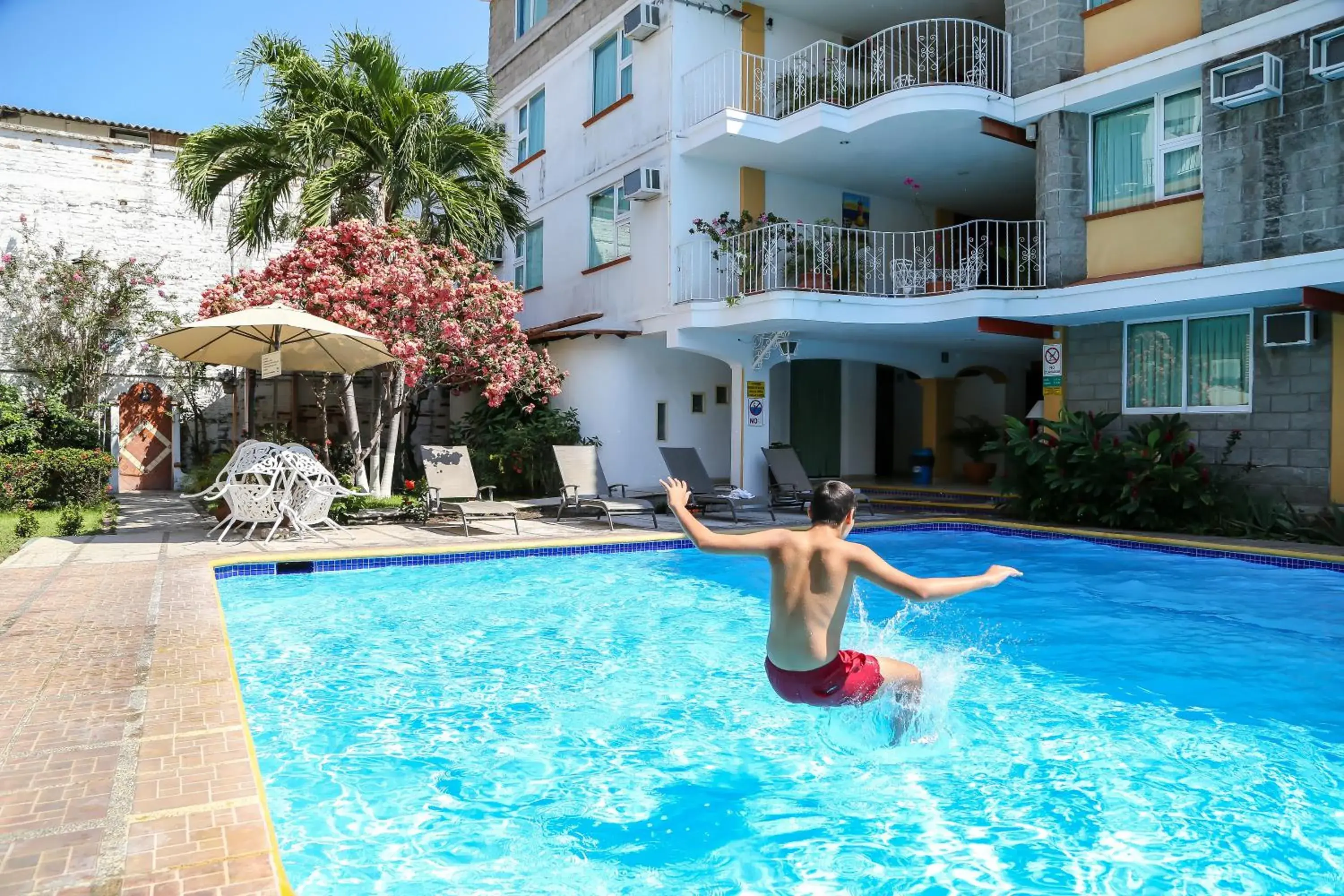 Swimming Pool in Vallartasol Hotel