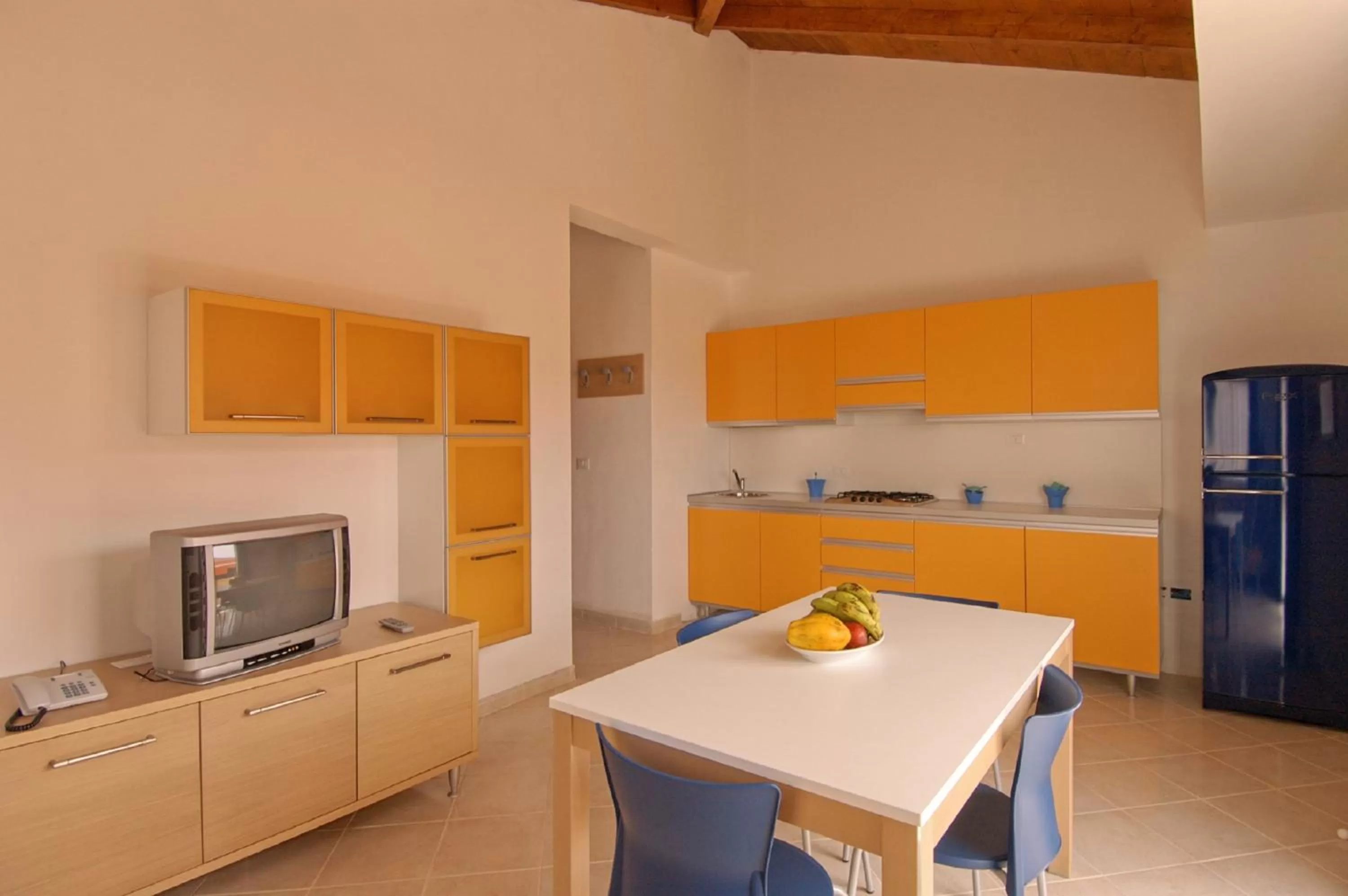 Communal lounge/ TV room in Aparthotel Ponta Preta