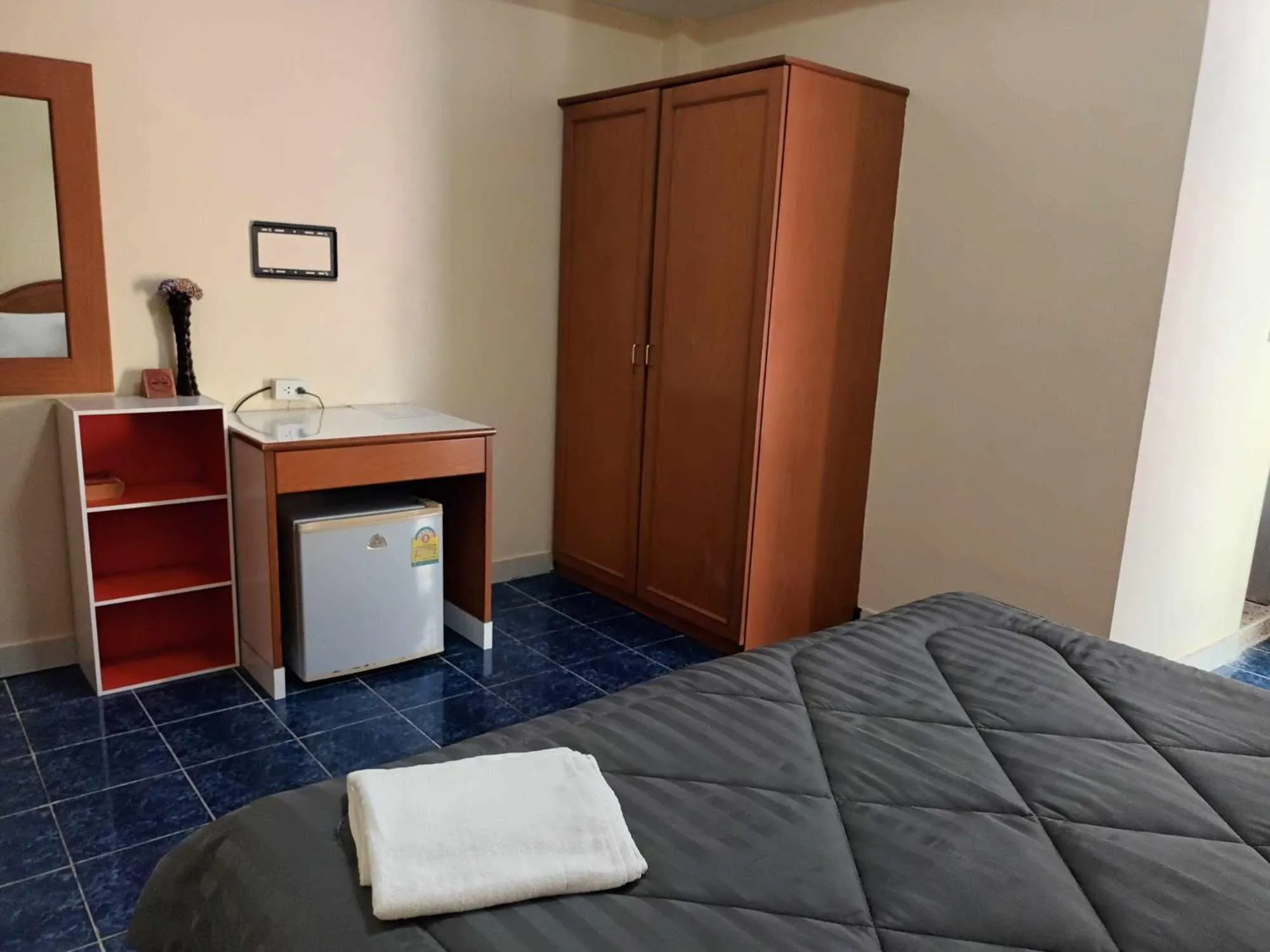 Bed in Patong Rose Guest House 50m to Beach